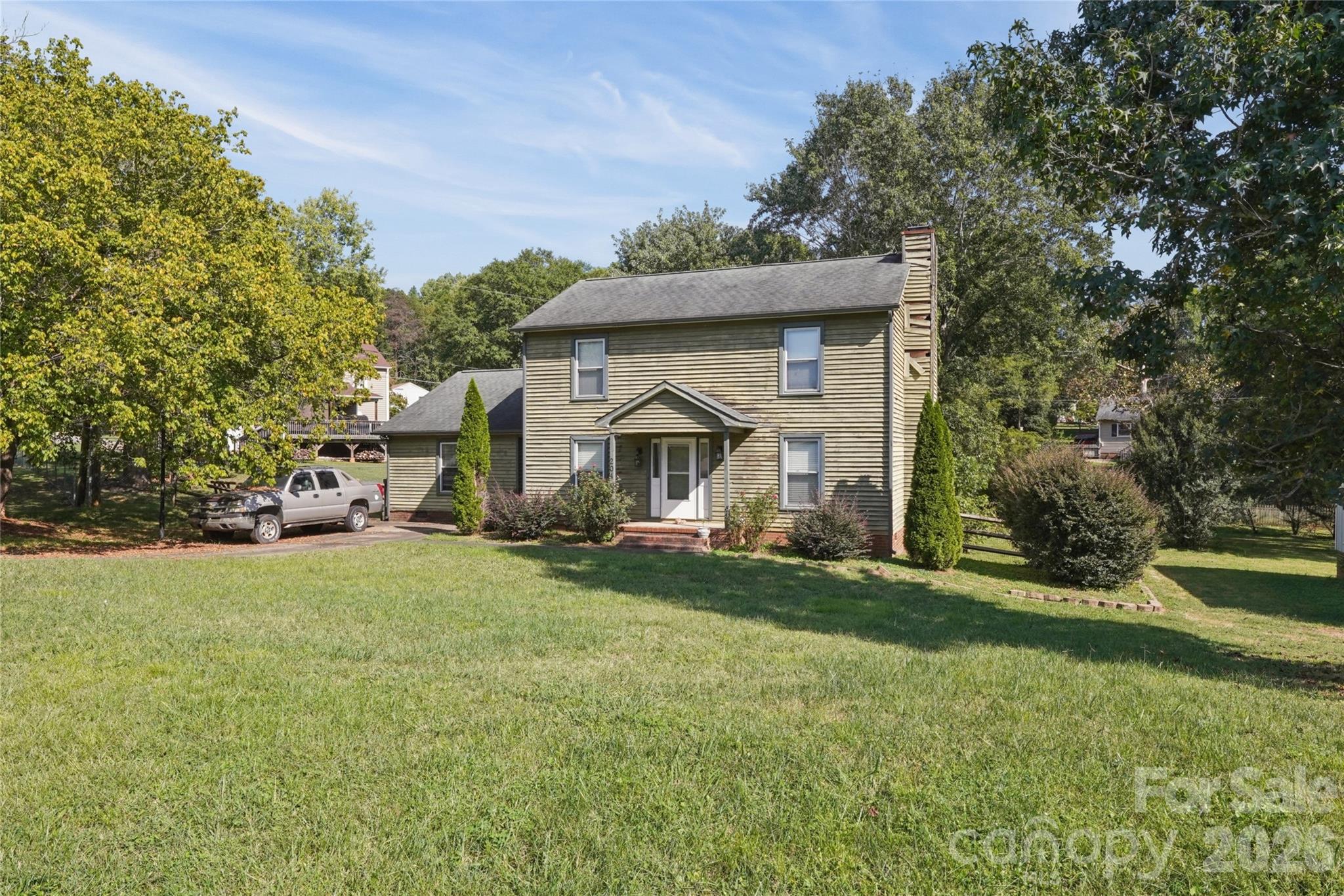 Single Family Residence at 204 Hughey Drive, Gastonia, photo 2 of 39