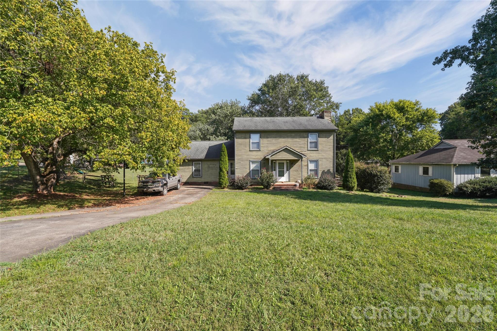 Single Family Residence at 204 Hughey Drive, Gastonia, photo 3 of 39