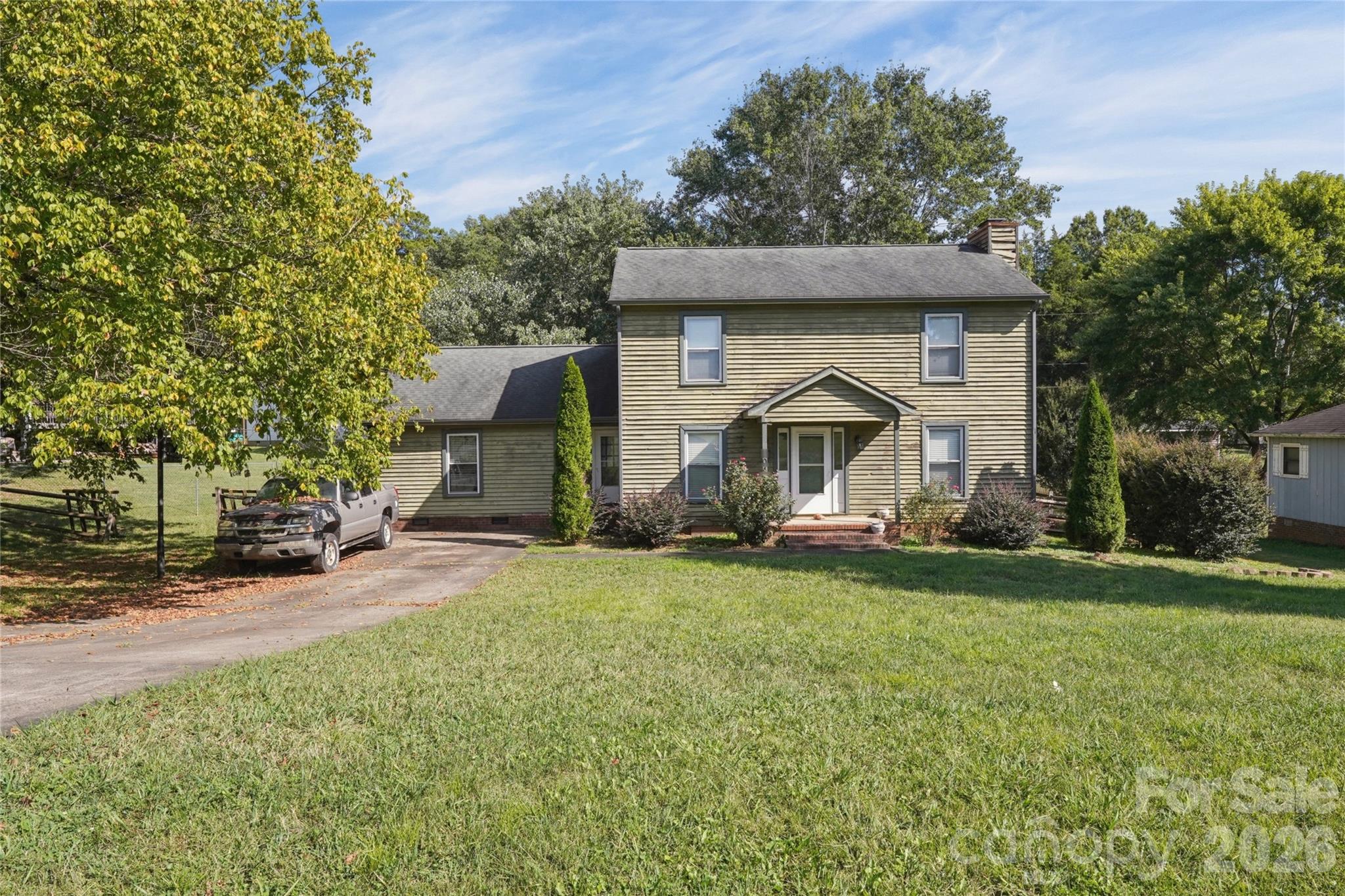Single Family Residence at 204 Hughey Drive, Gastonia, photo 4 of 39
