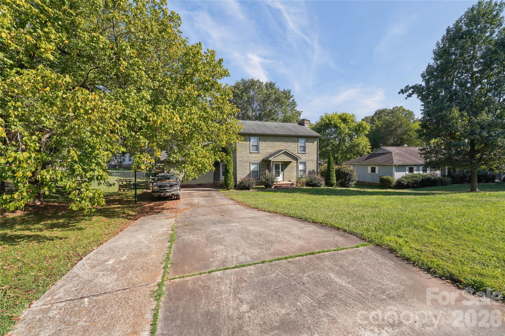 Single Family Residence at 204 Hughey Drive, Gastonia, photo 6 of 39