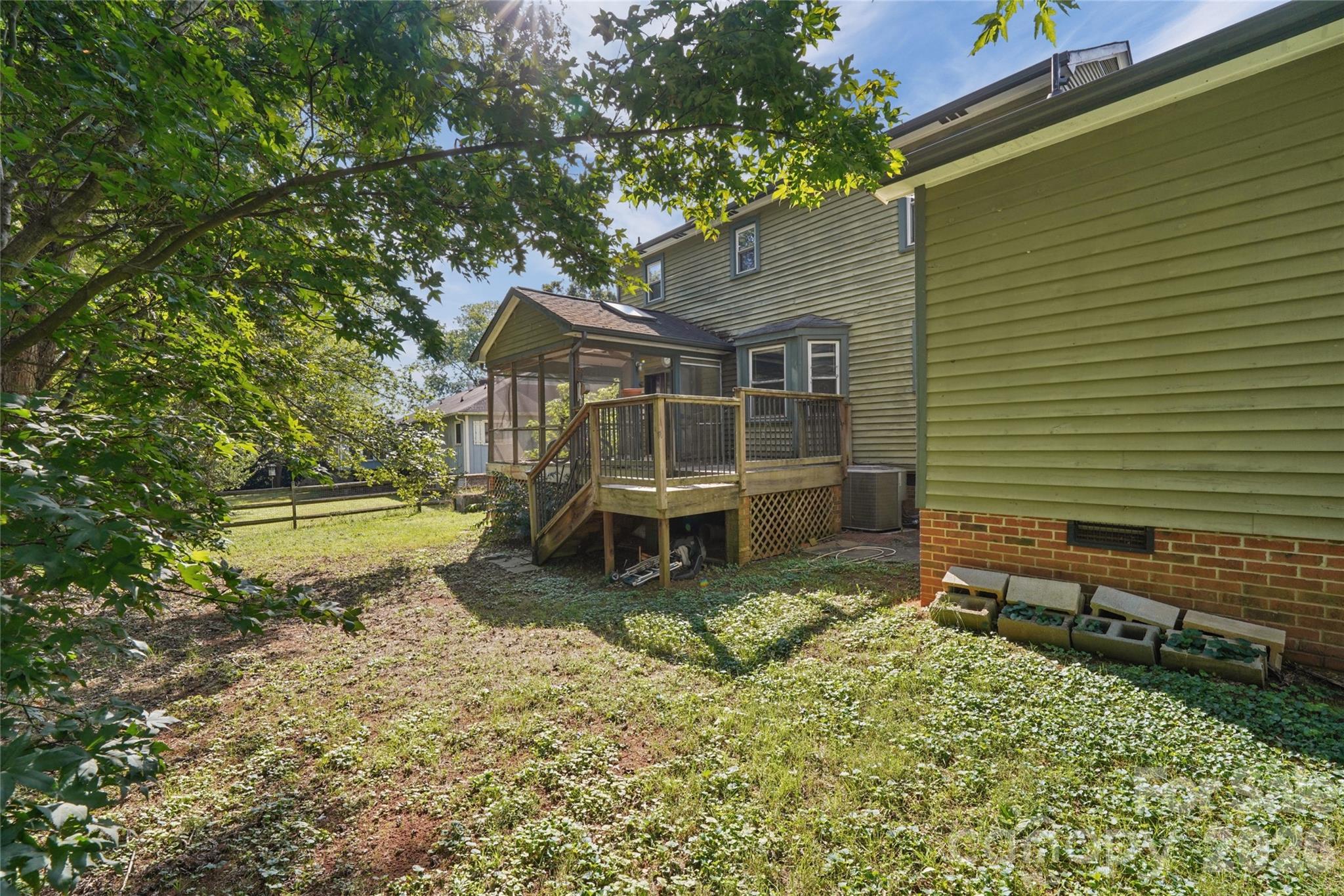 Single Family Residence at 204 Hughey Drive, Gastonia, photo 12 of 39