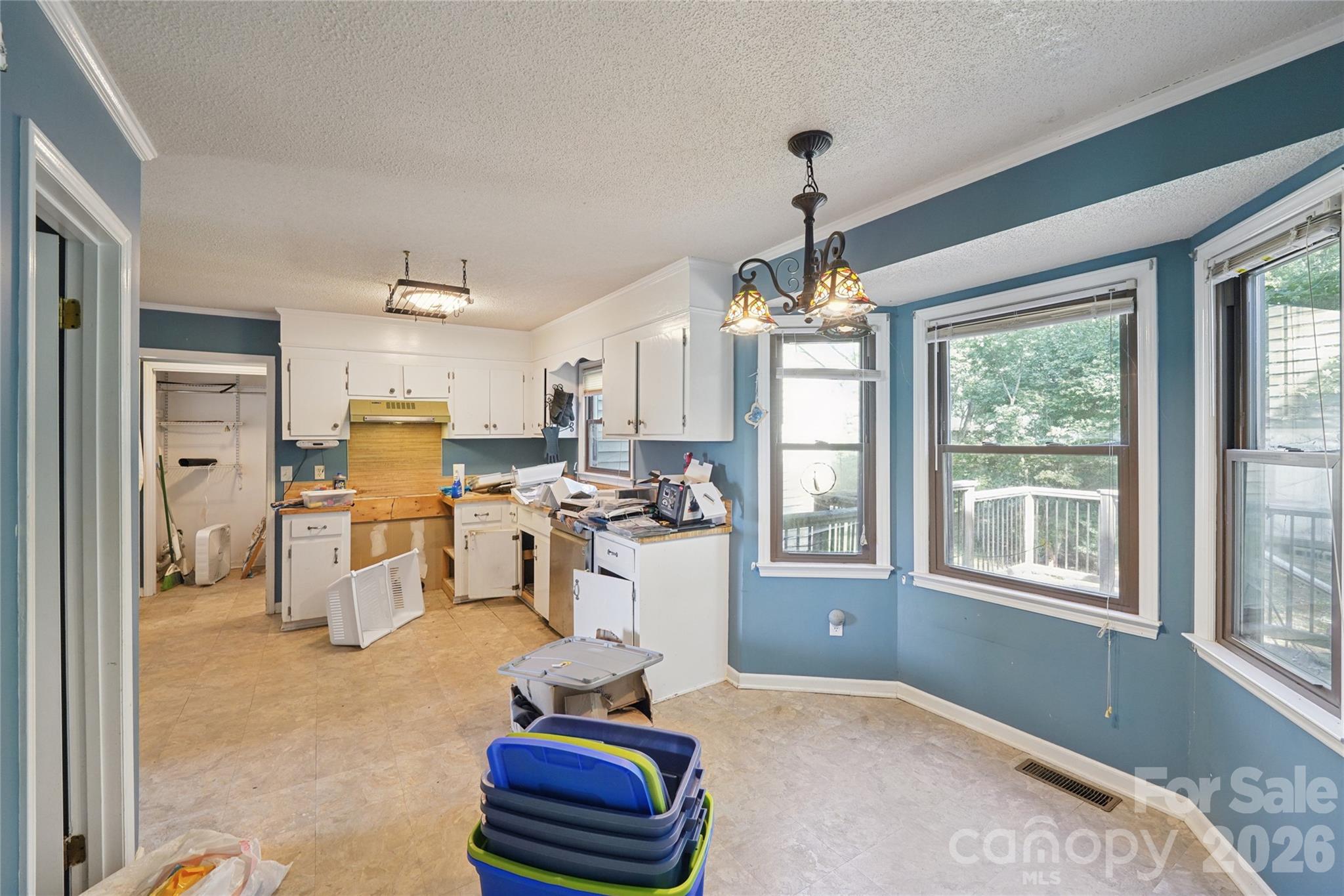 Single Family Residence at 204 Hughey Drive, Gastonia, photo 20 of 39