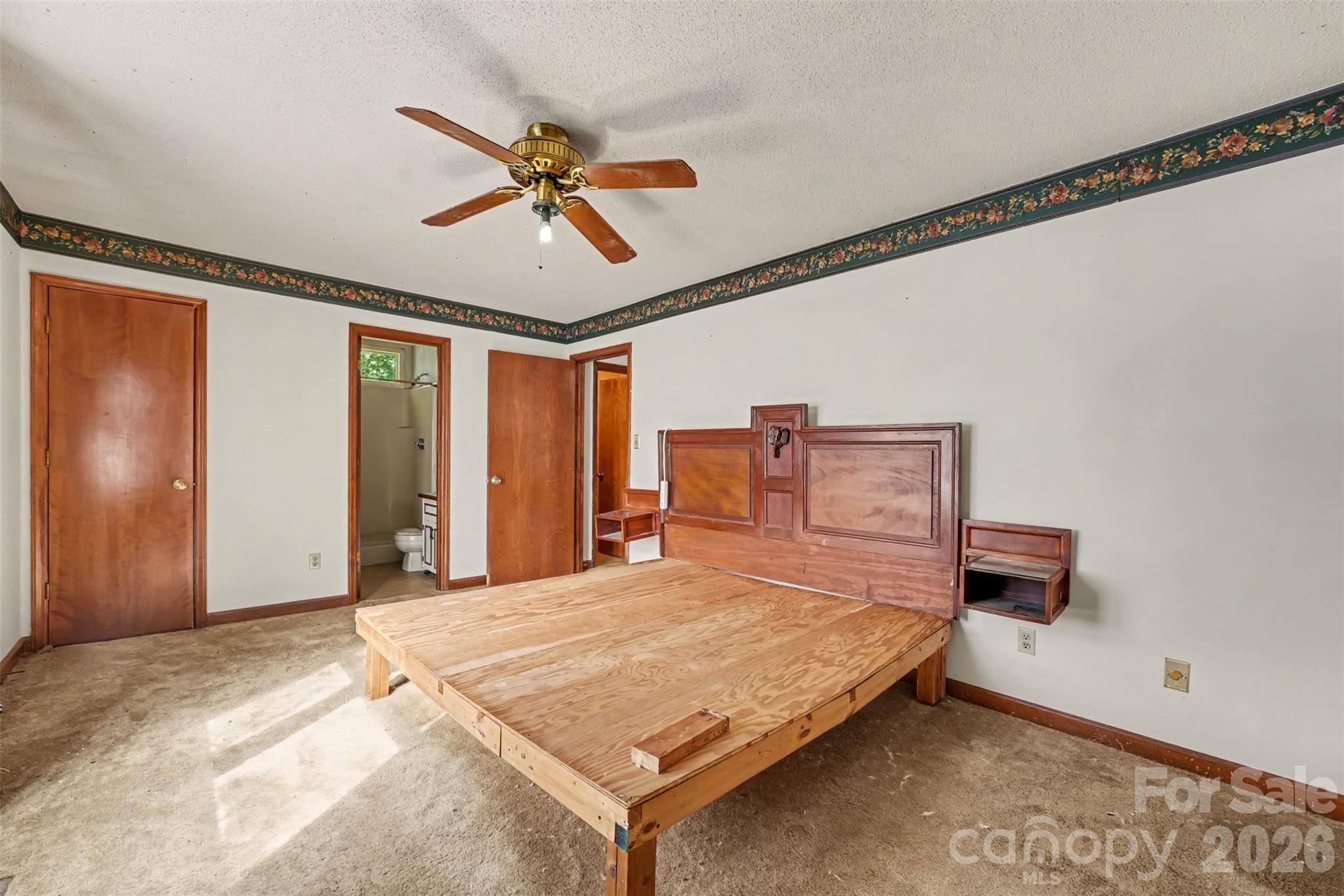 Single Family Residence at 7822 Deer Track Drive, Denver, photo 19 of 28