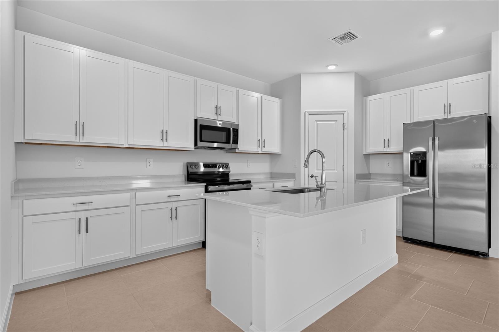 Single Family Residence at 28055 MOONSTAR CT, PUNTA GORDA, photo 12 of 19