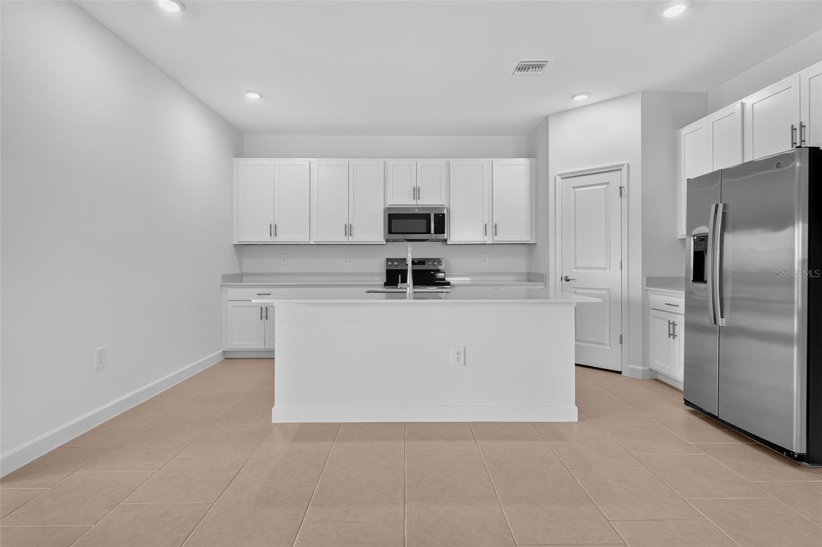 Single Family Residence at 28055 MOONSTAR CT, PUNTA GORDA, photo 13 of 19
