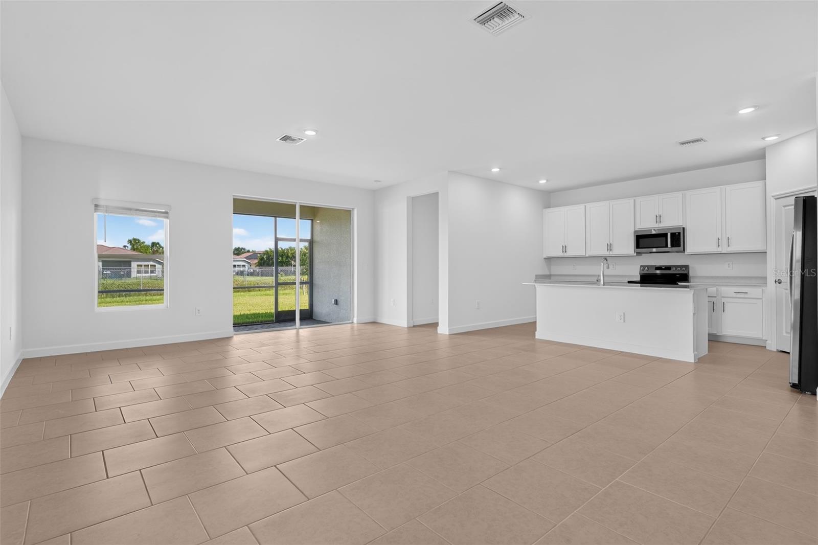Single Family Residence at 28055 MOONSTAR CT, PUNTA GORDA, photo 15 of 19