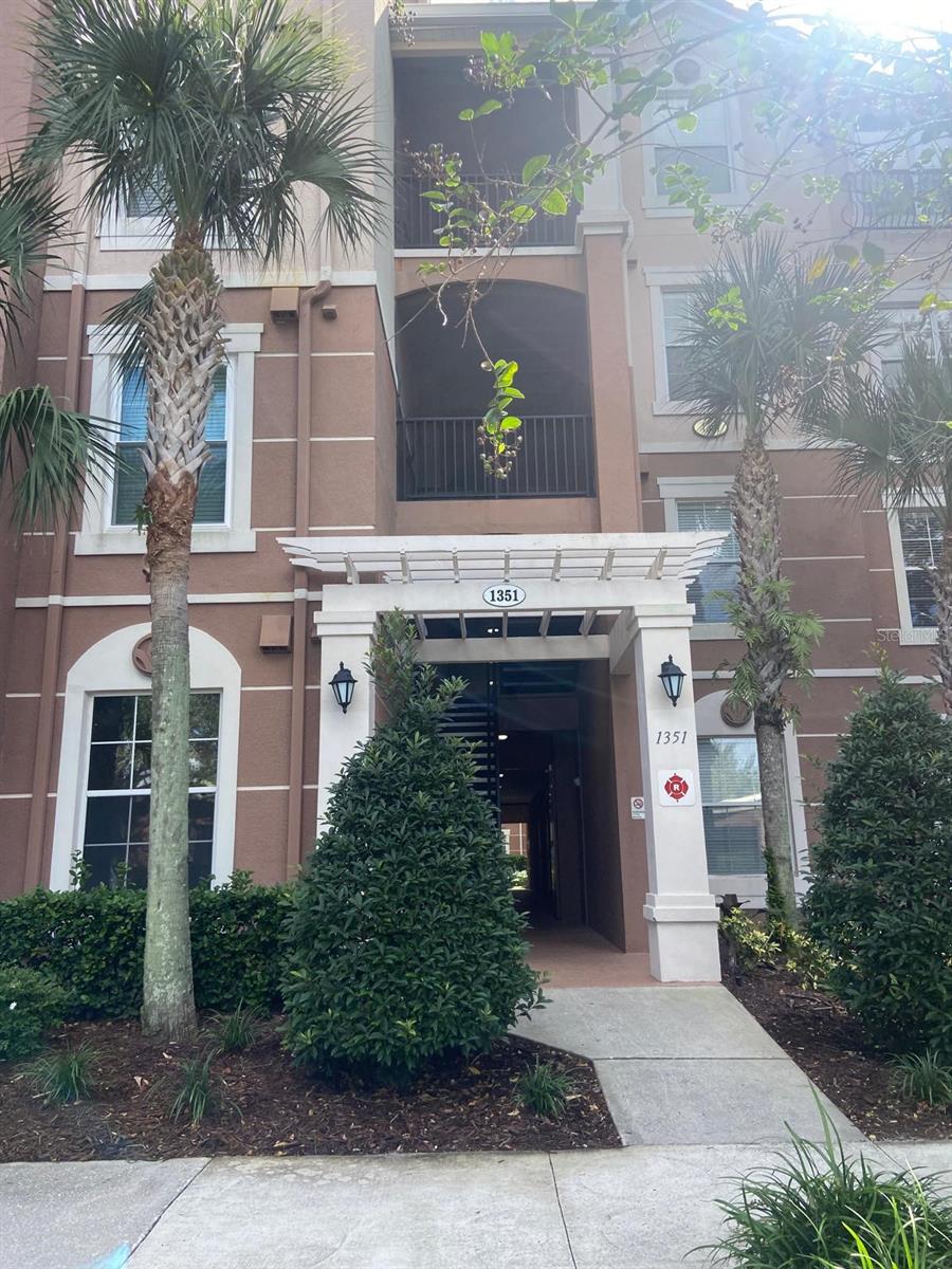 1351 VENEZIA CT #304
