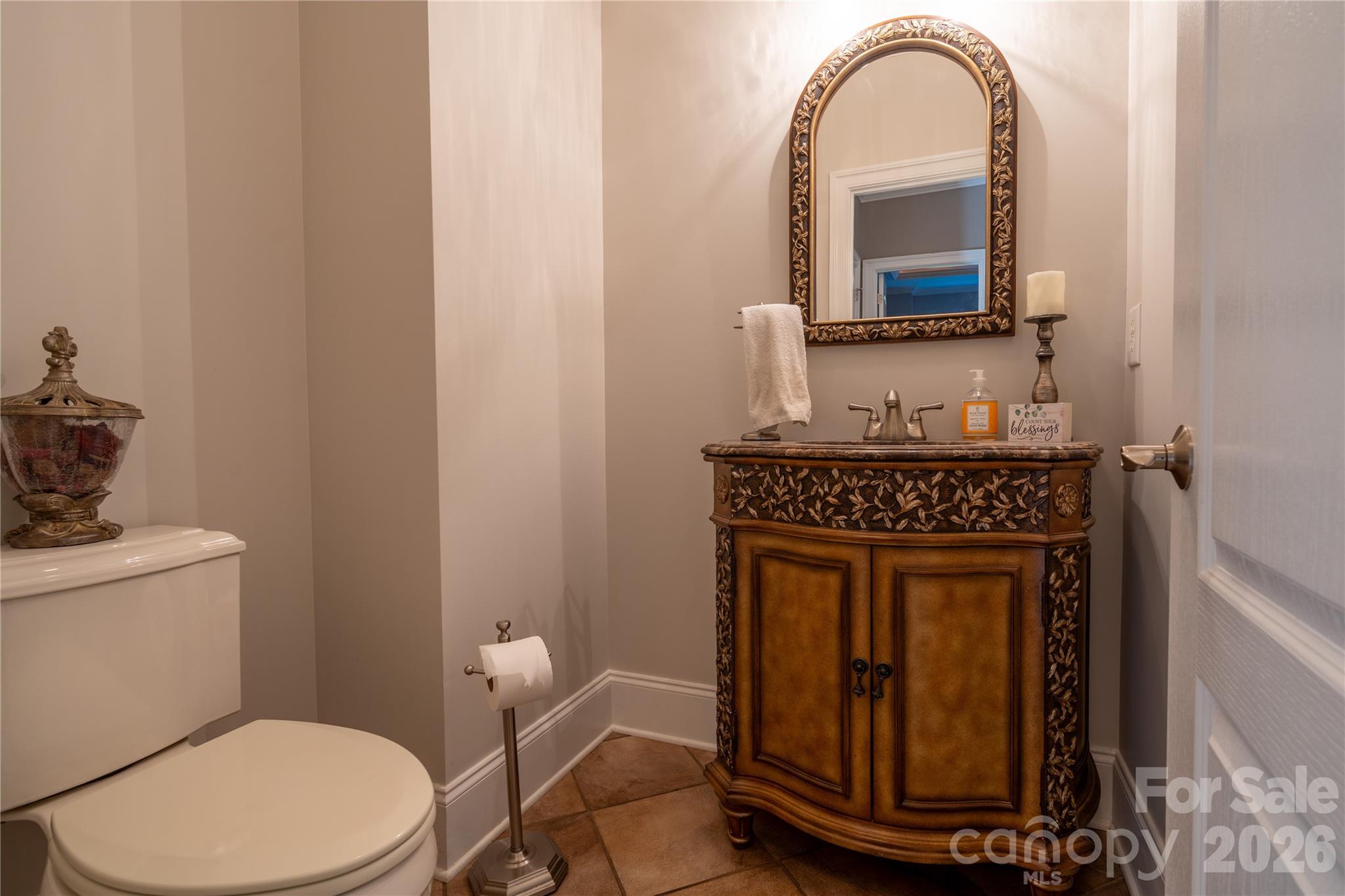 Half Bath - 1427 Merrimont Avenue, Kings Mountain