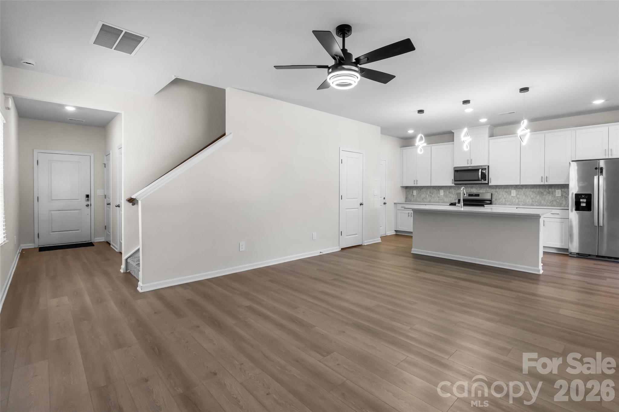 Single Family Residence at 380 Olympia Way, York, photo 12 of 43