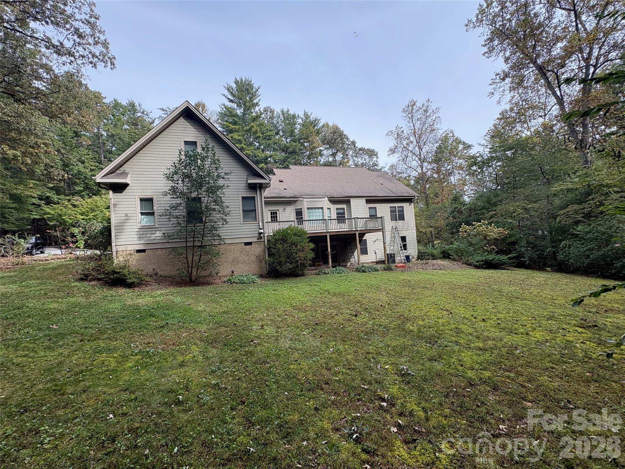 Single Family Residence at 502 Pace Road, Hendersonville, photo 2 of 40