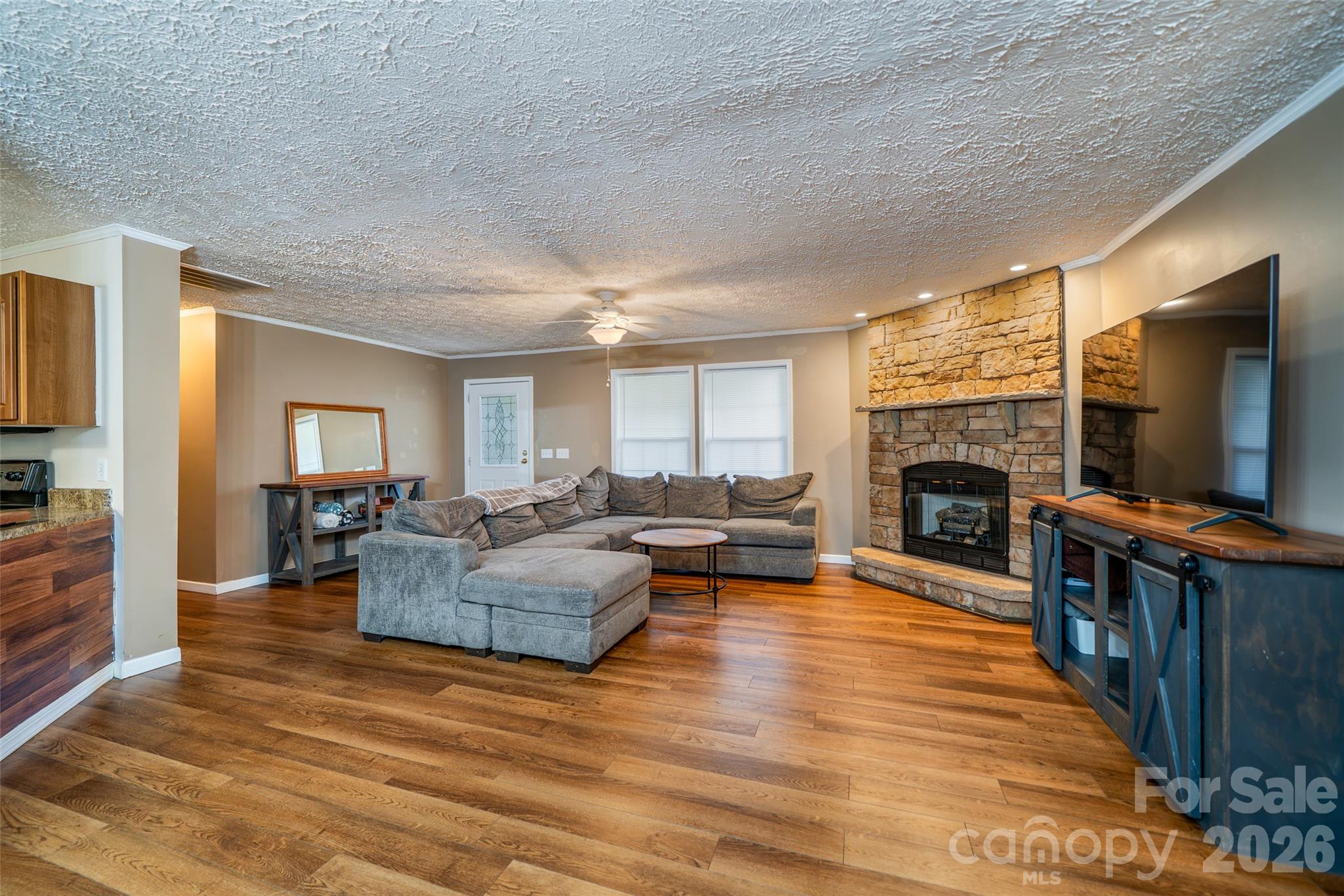 Single Family Residence at 23 Yorkie Drive, Clyde, photo 12 of 38