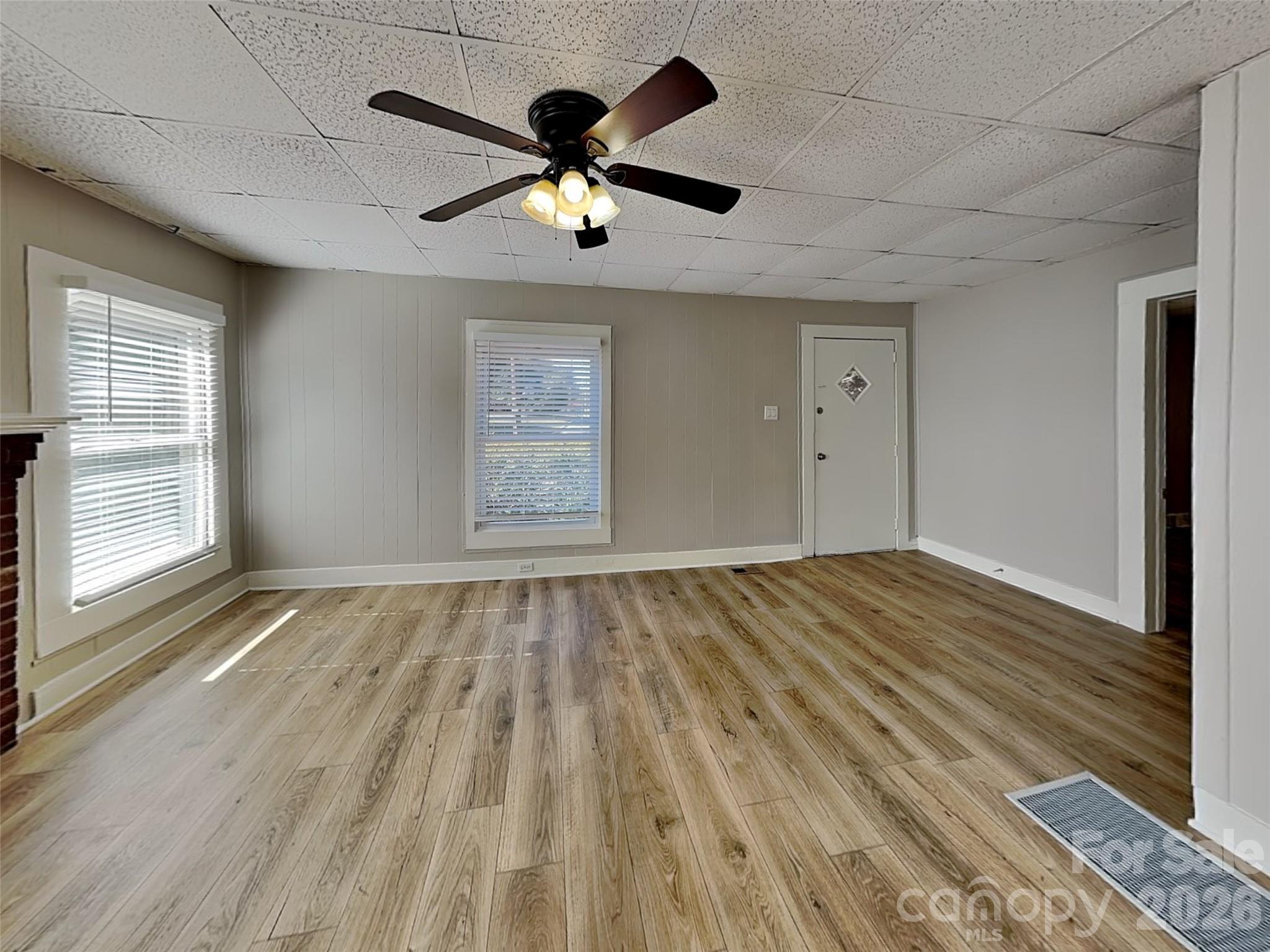 Single Family Residence at 404 E Mills Avenue, Mooresville, photo 4 of 20