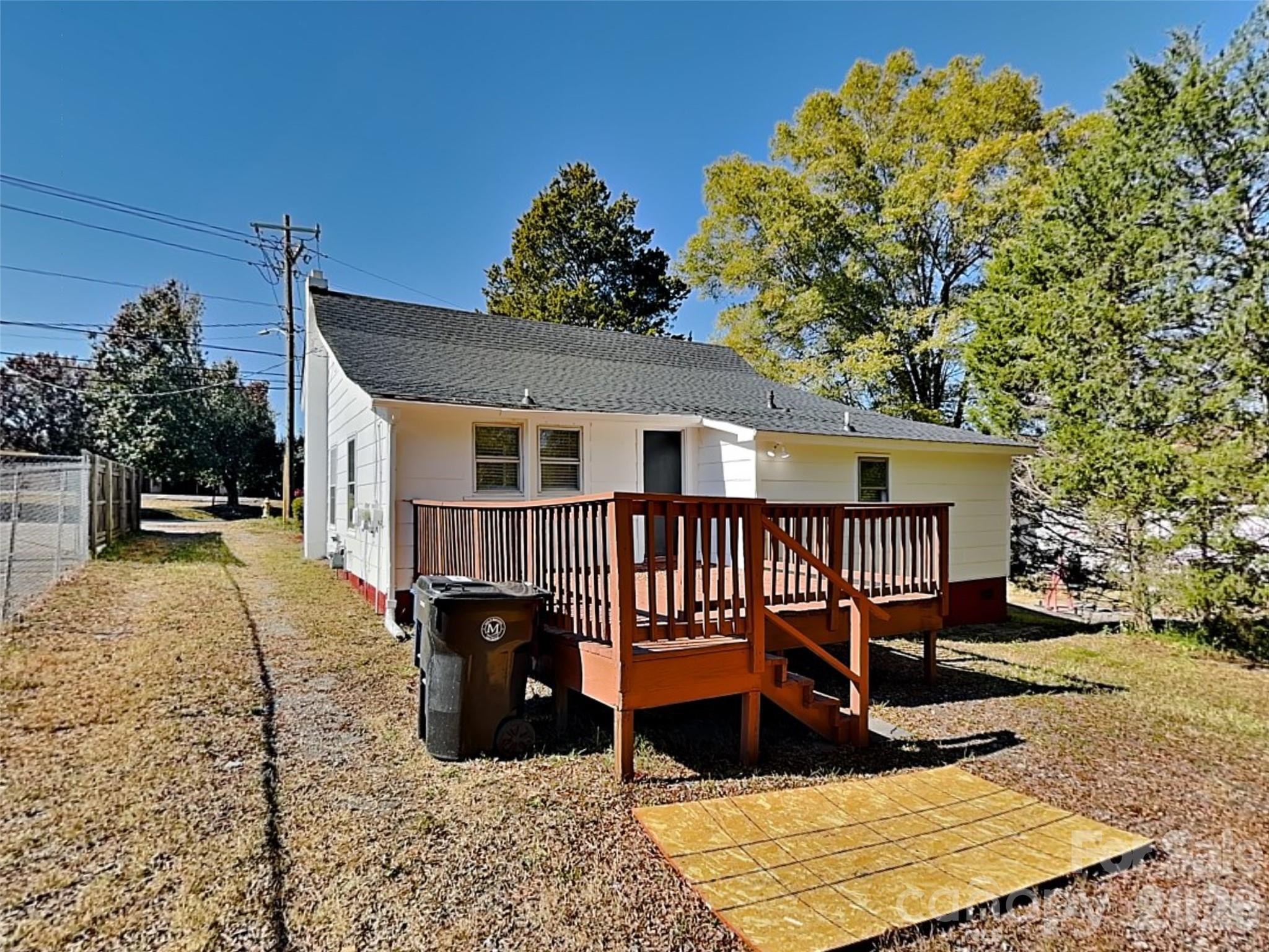 Single Family Residence at 404 E Mills Avenue, Mooresville, photo 18 of 20