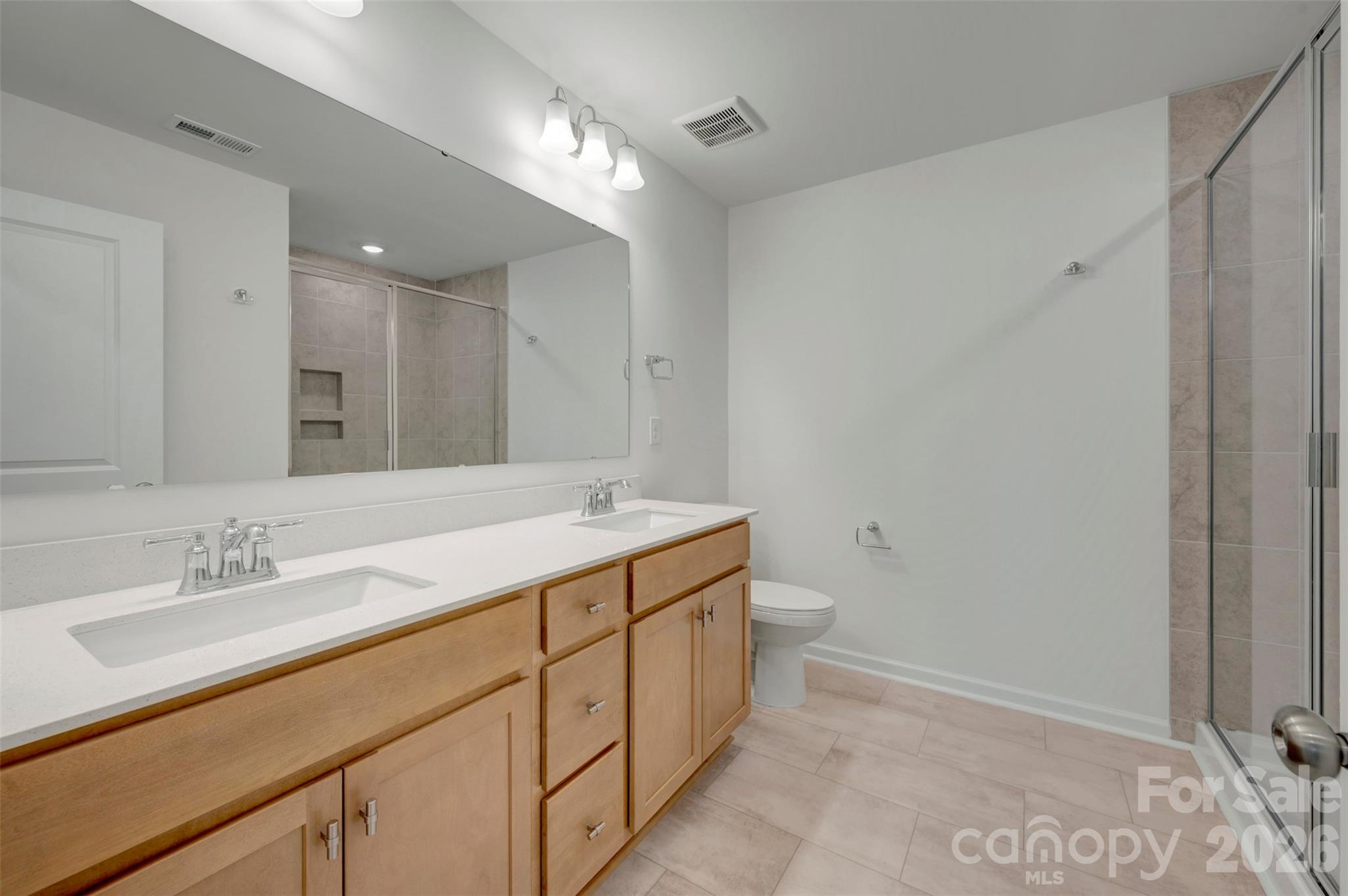 Owner's suite - 783 Kitfox Drive NW, Concord