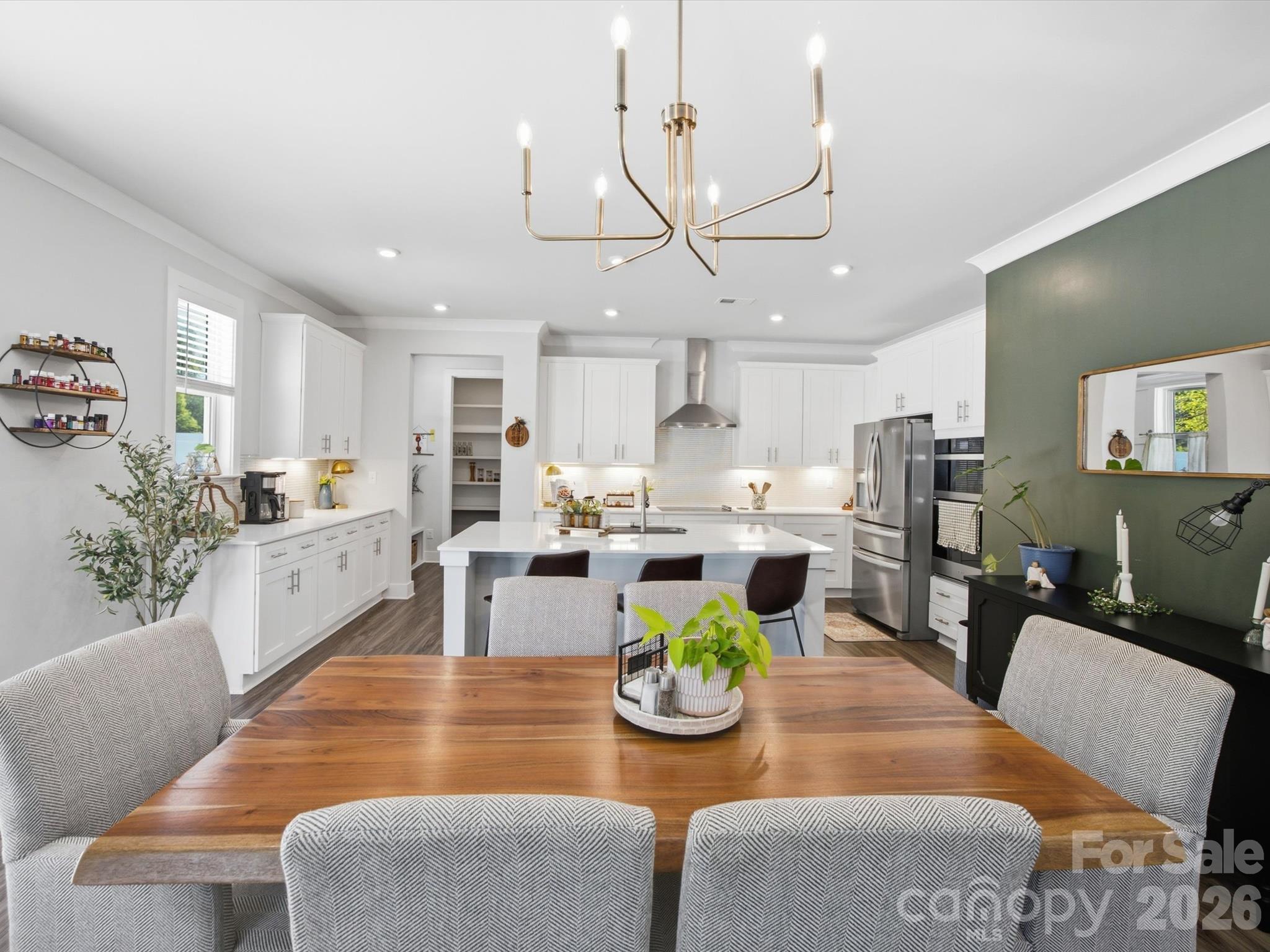 Room for plenty of seating at dining table and bar - 1305 Coppergate Drive, Salisbury
