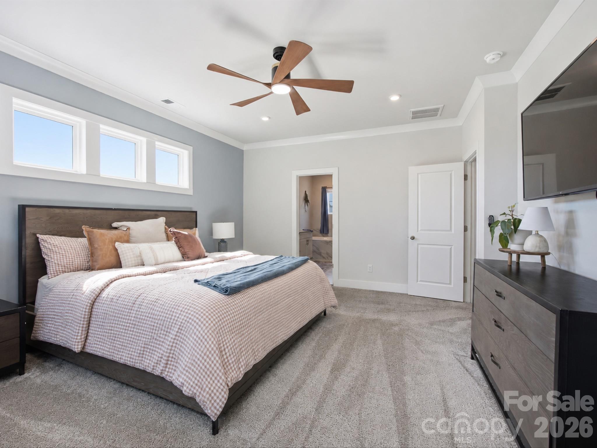 En suite bathroom and walk in closet right off bedroom - 1305 Coppergate Drive, Salisbury