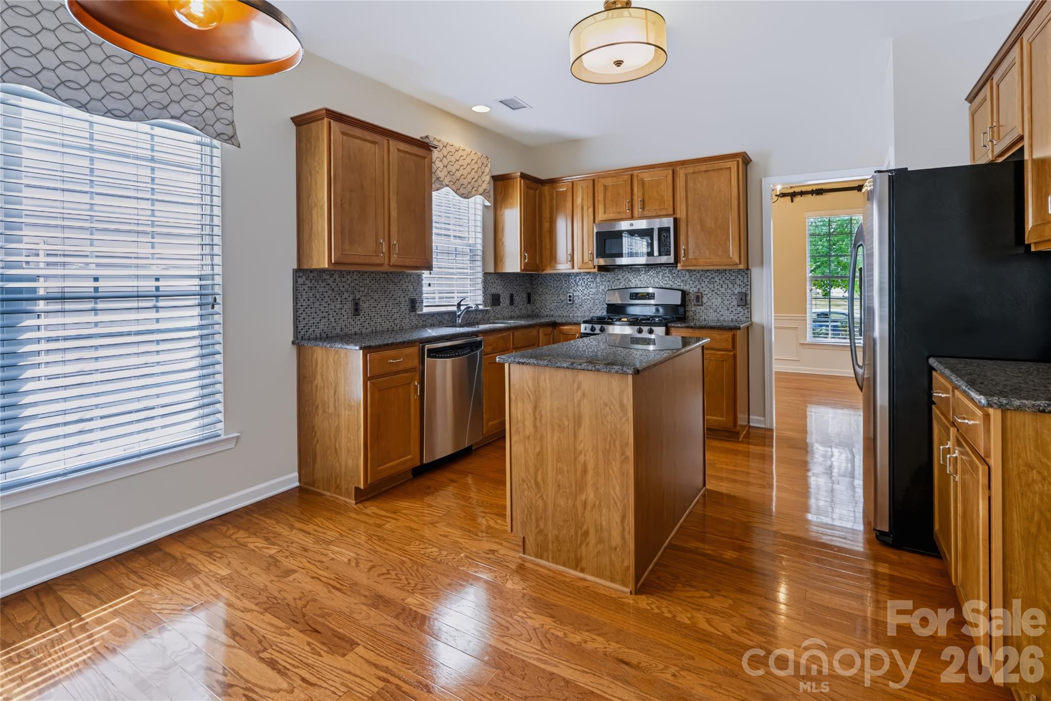 Single Family Residence at 9150 Beaver Brook Way, Charlotte, photo 8 of 31