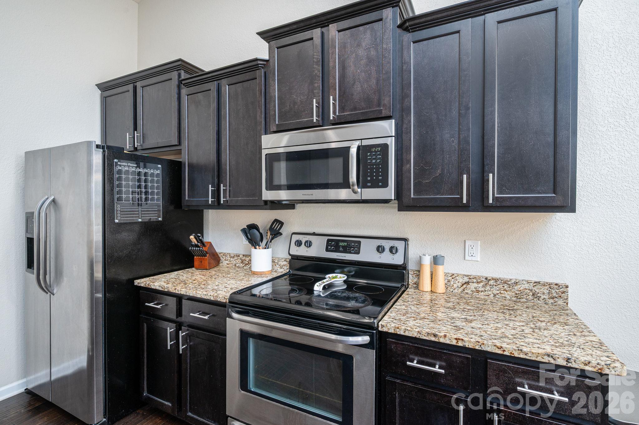 Single Family Residence at 9012 Avery Meadows Drive, Charlotte, photo 10 of 30