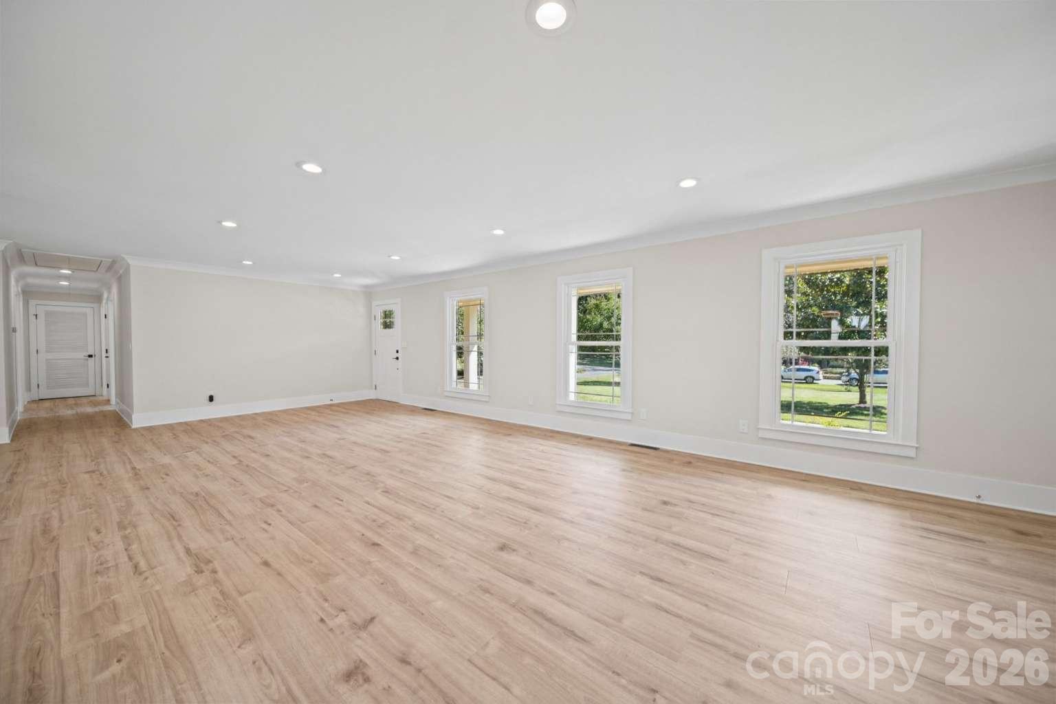 Single Family Residence at 7301 Pine Lake Lane, Mint Hill, photo 16 of 44