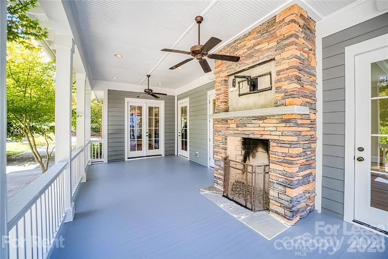 Single Family Residence at 10116 Roosevelt Drive, Huntersville, photo 17 of 23