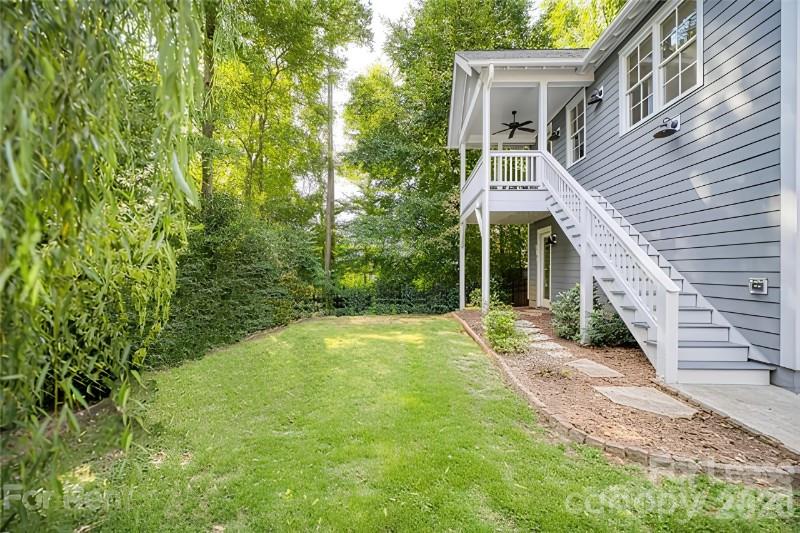 Single Family Residence at 10116 Roosevelt Drive, Huntersville, photo 18 of 23