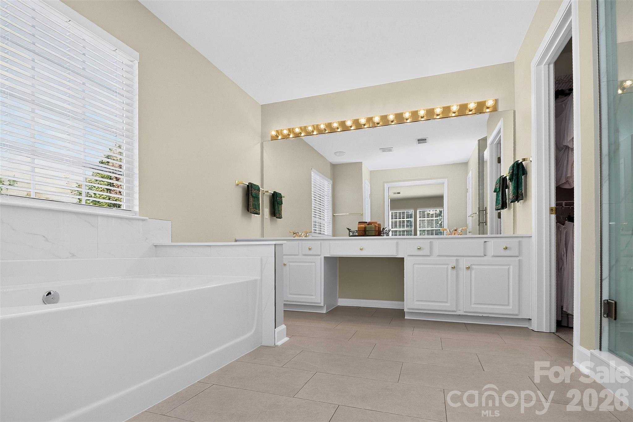 Primary Bath - 6617 Haddonfield Place, Charlotte