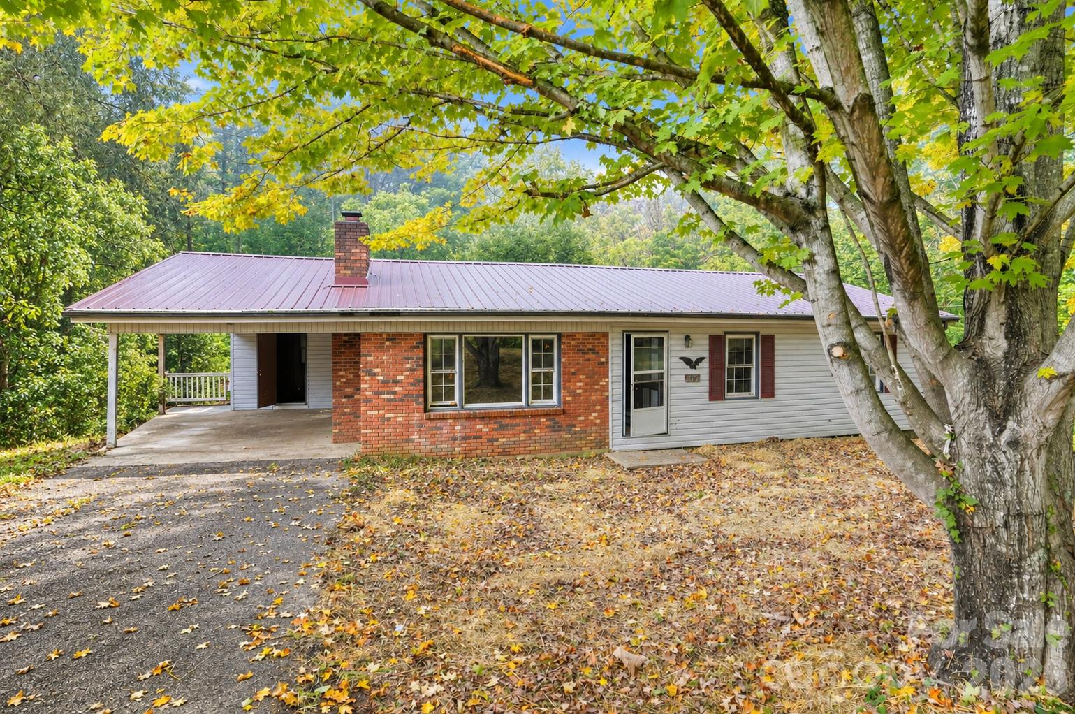 Single Family Residence at 2131 Deep Ford Road, Lansing