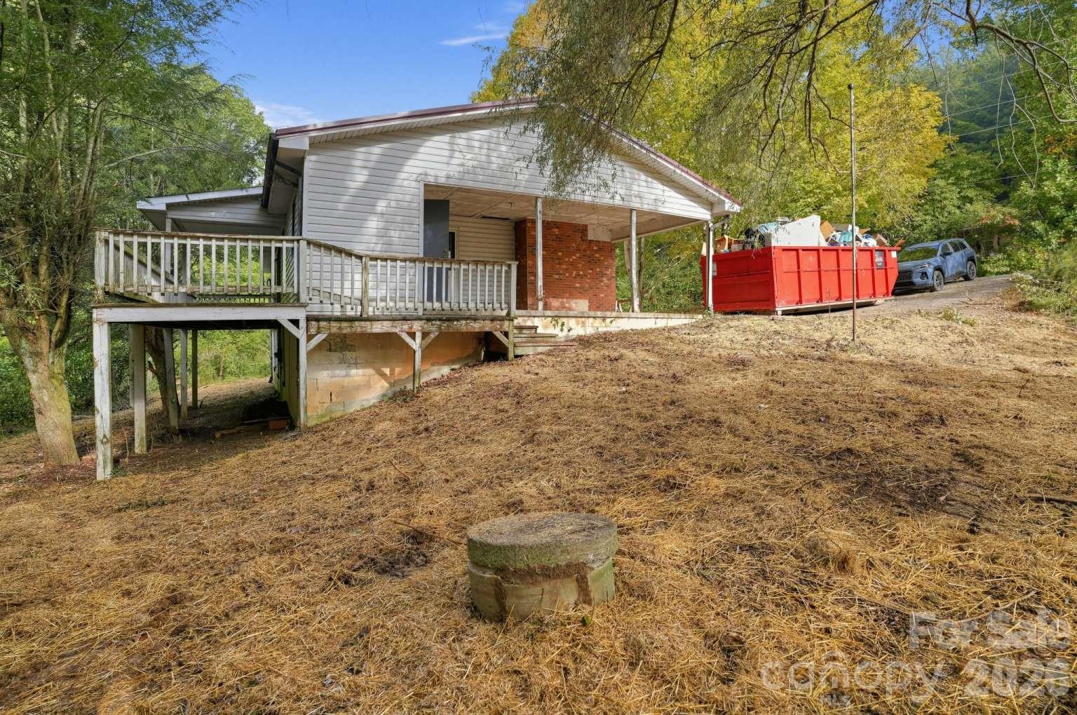 Single Family Residence at 2131 Deep Ford Road, Lansing, photo 6 of 25