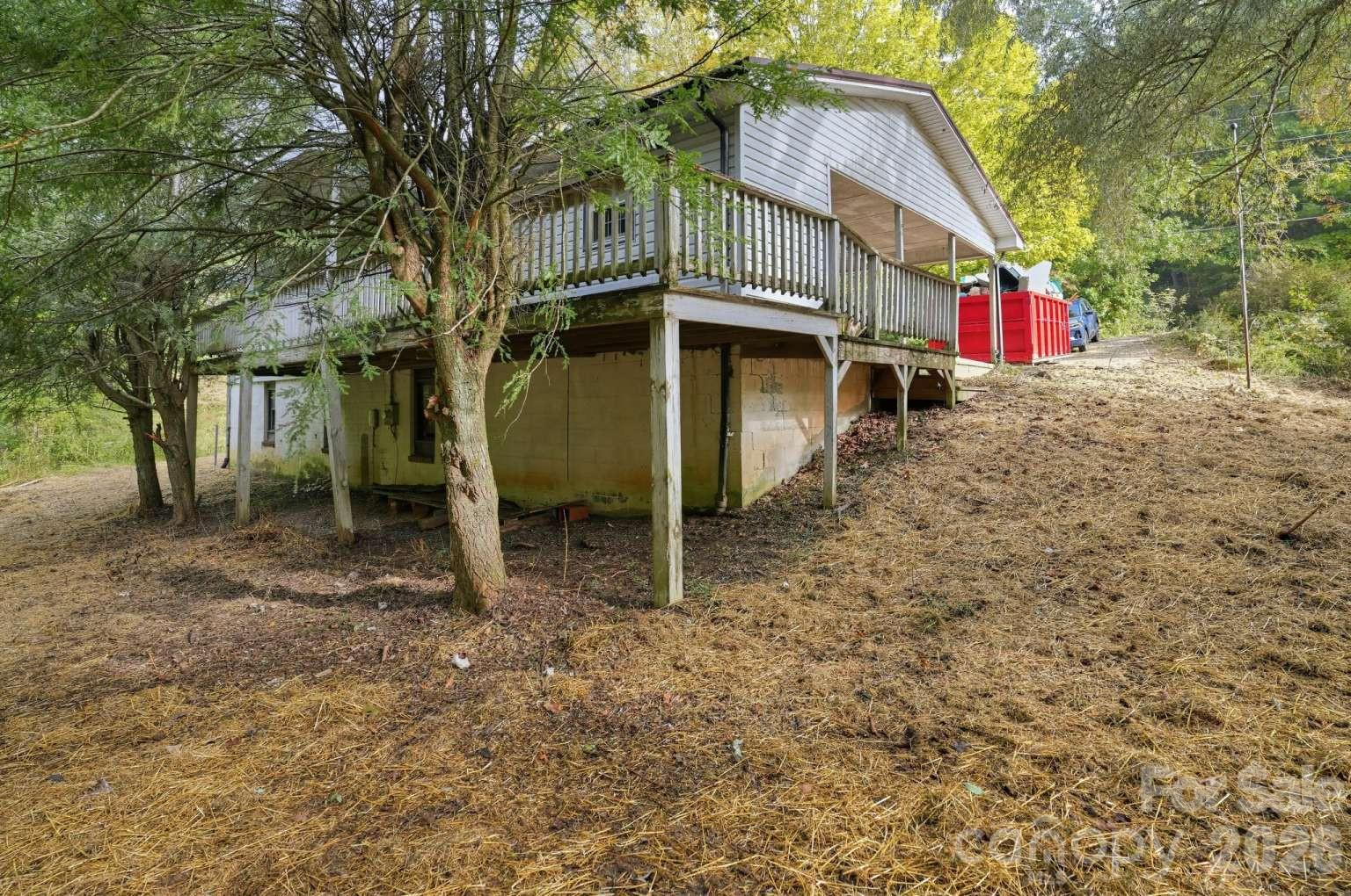 Single Family Residence at 2131 Deep Ford Road, Lansing, photo 7 of 25