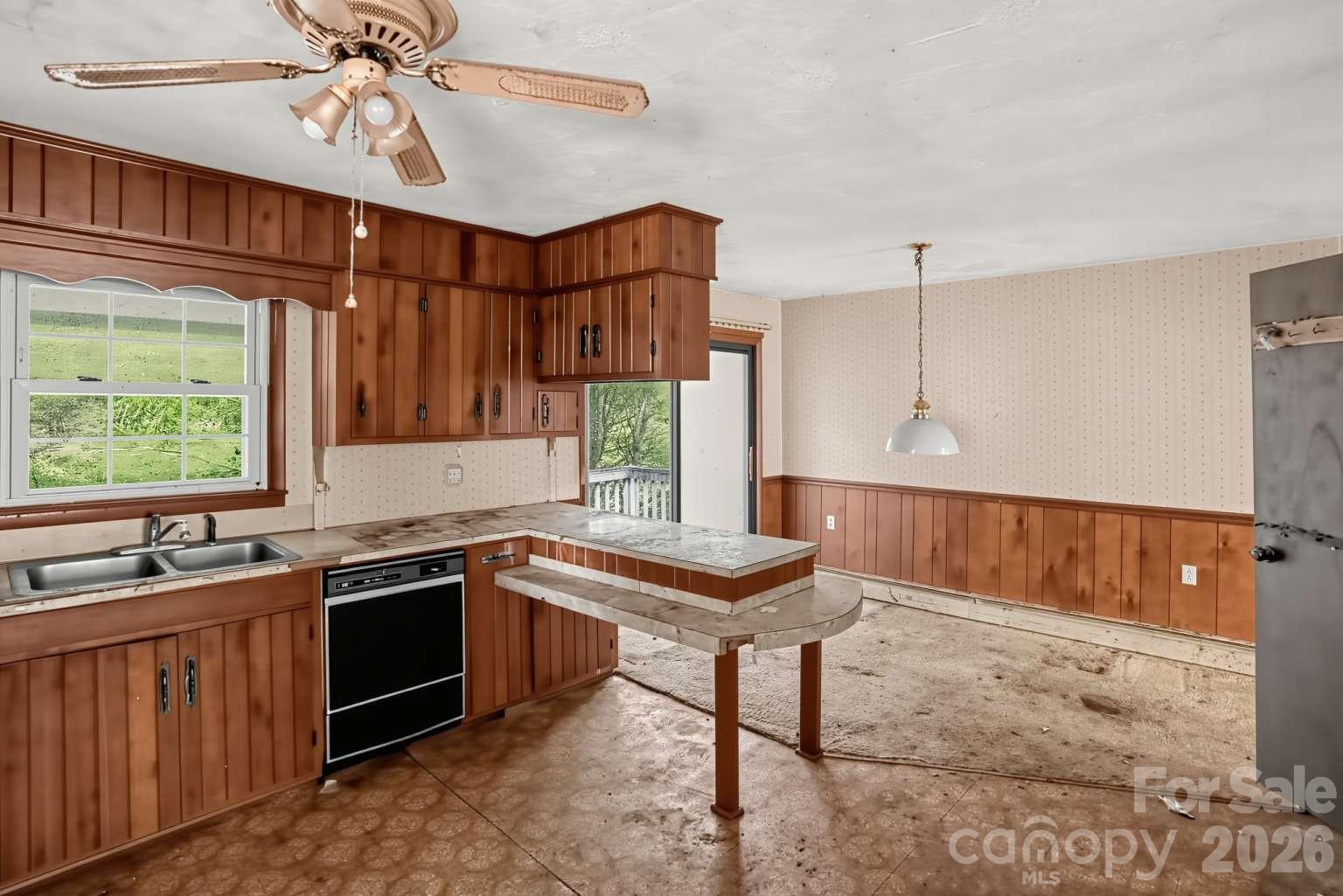 Single Family Residence at 2131 Deep Ford Road, Lansing, photo 12 of 25