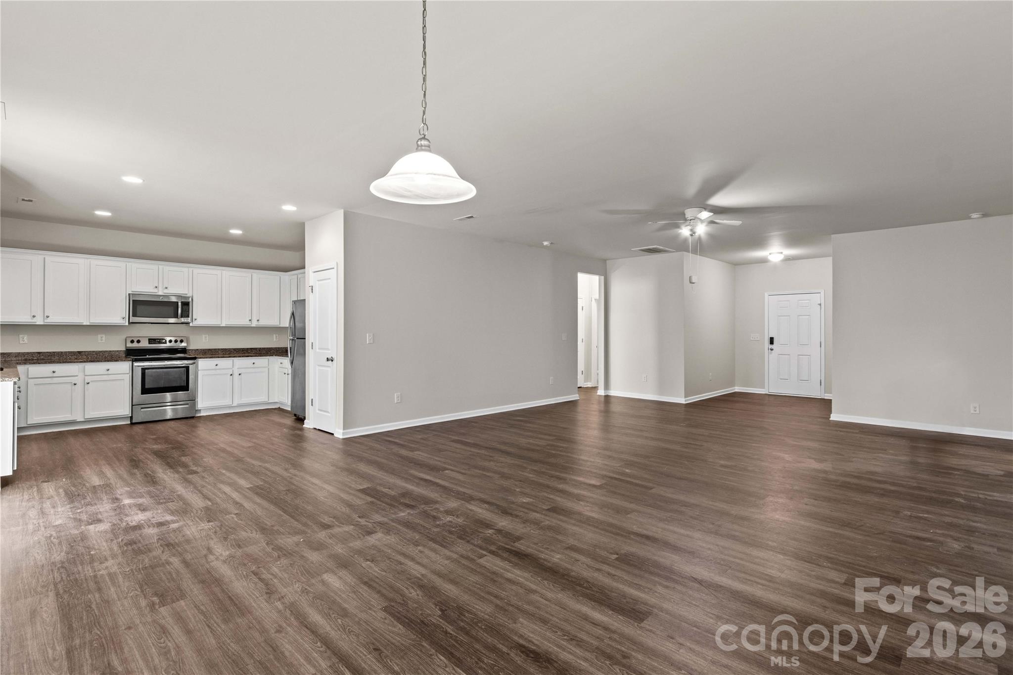 Single Family Residence at 133 Sandtrap Drive, Statesville, photo 14 of 38