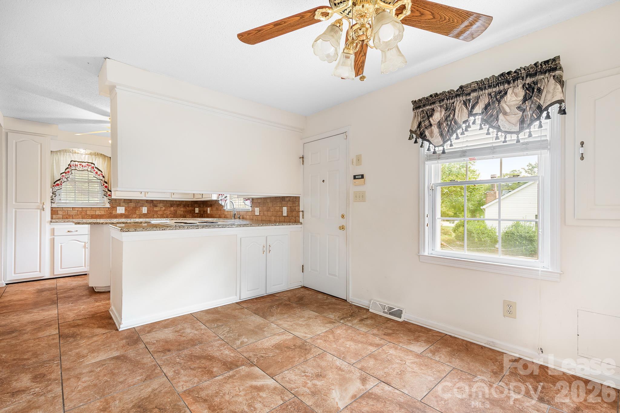 Breakfast area B - 35 Sumner Avenue NW, Concord