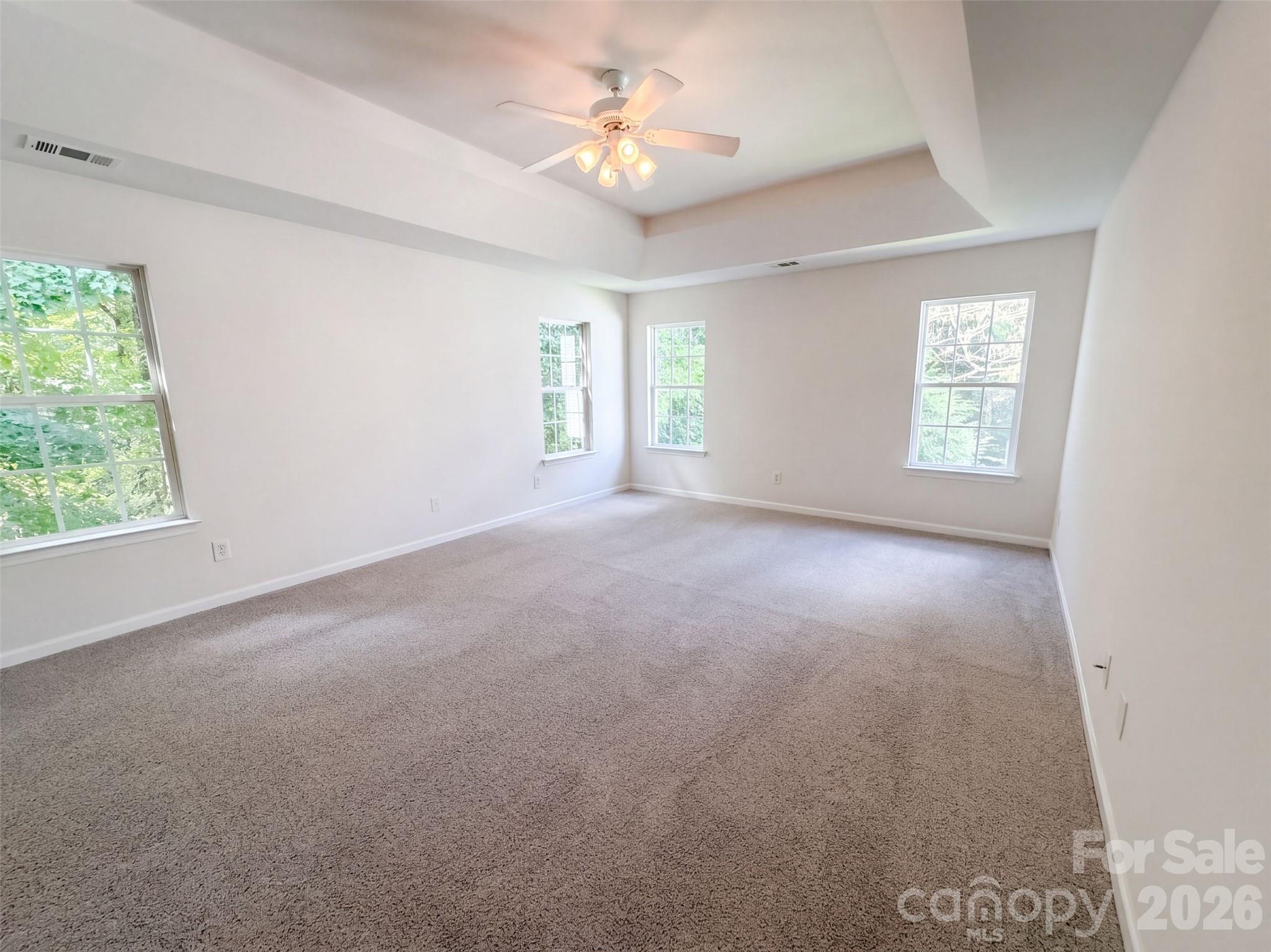 Single Family Residence at 8902 Woodland Hills Road, Charlotte, photo 4 of 20