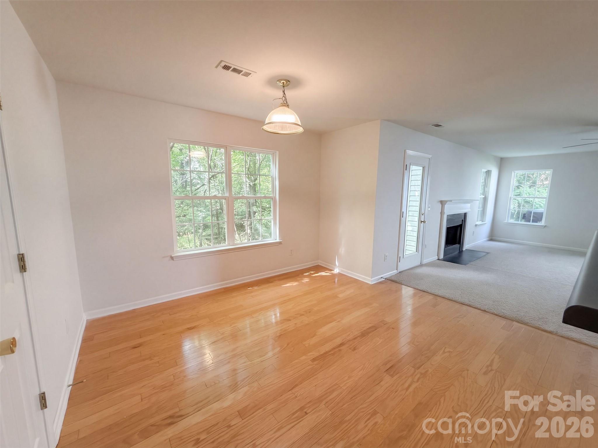 Single Family Residence at 8902 Woodland Hills Road, Charlotte, photo 7 of 20