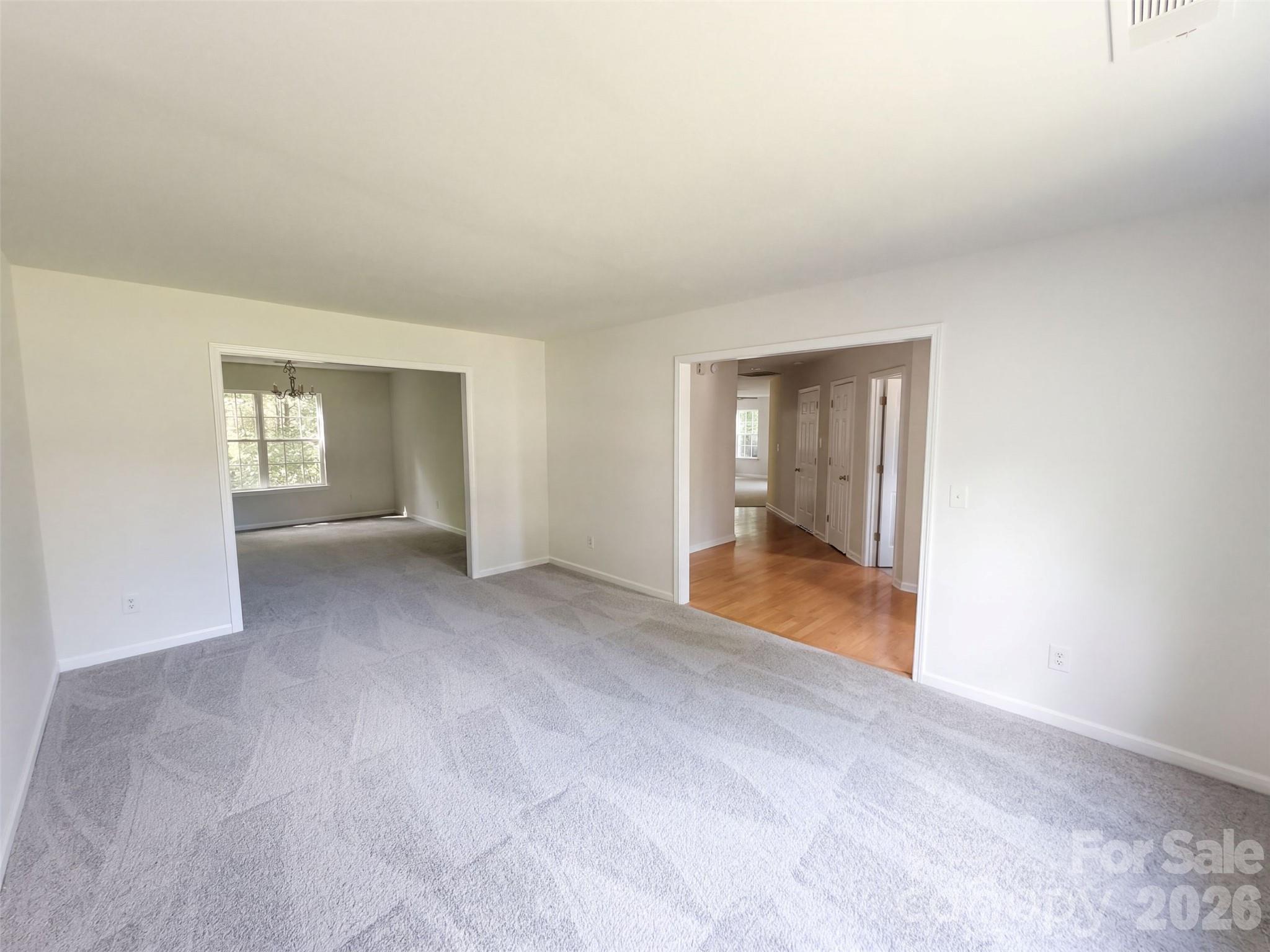 Single Family Residence at 8902 Woodland Hills Road, Charlotte, photo 8 of 20