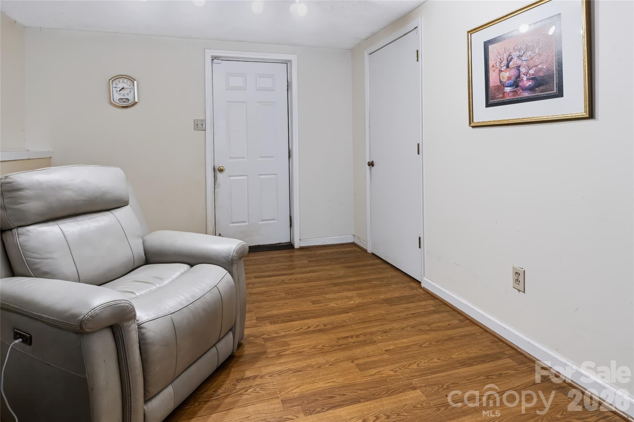 Single Family Residence at 6836 Honey Hurst Lane, Charlotte, photo 10 of 29