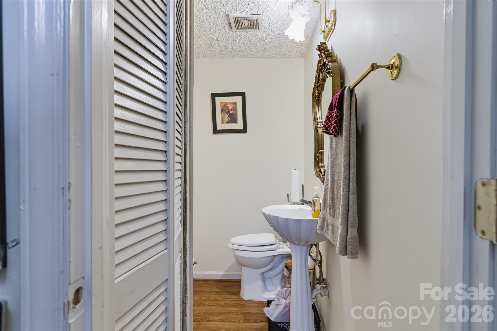 Single Family Residence at 6836 Honey Hurst Lane, Charlotte, photo 11 of 29