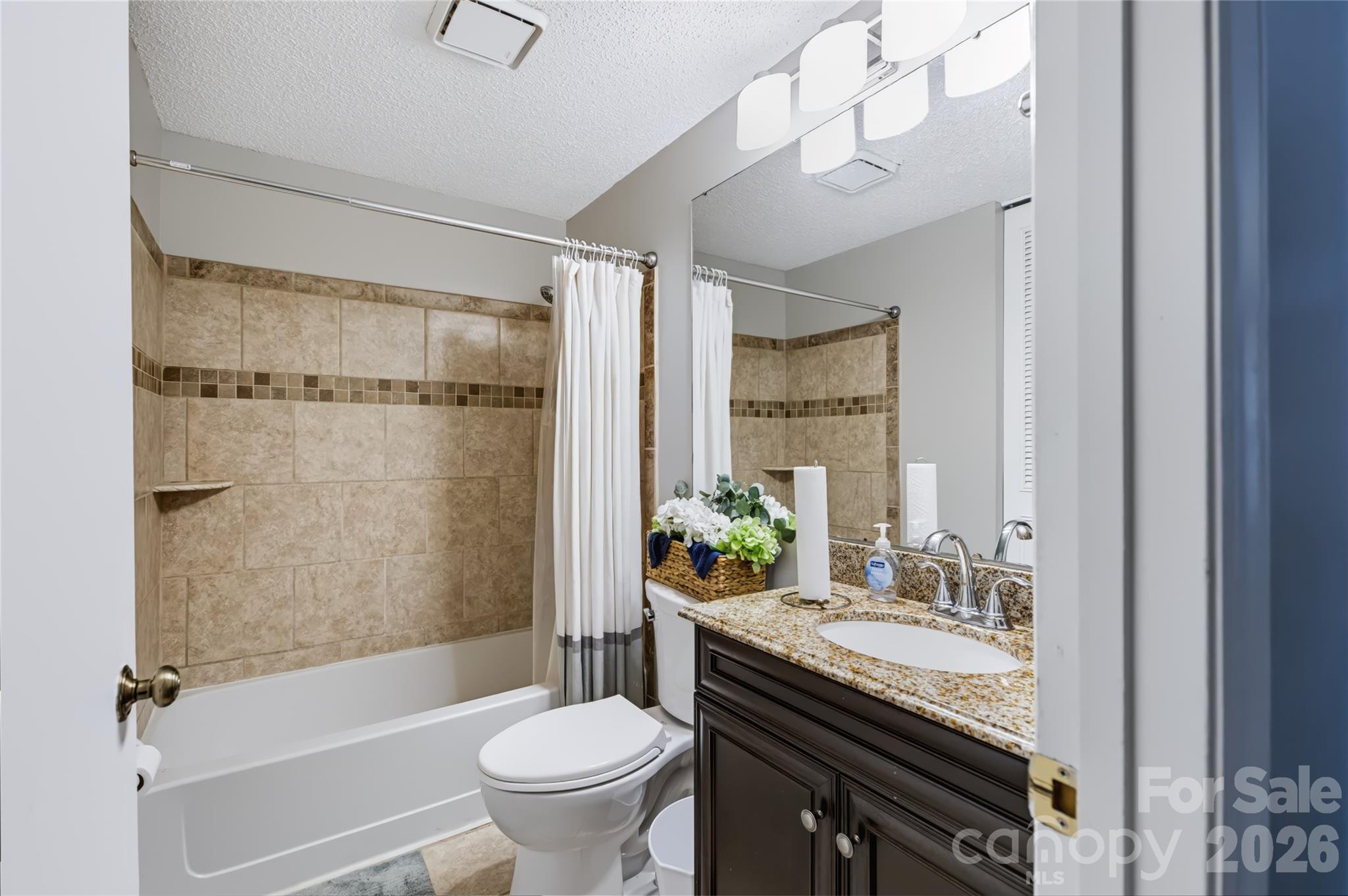 Single Family Residence at 6836 Honey Hurst Lane, Charlotte, photo 16 of 29