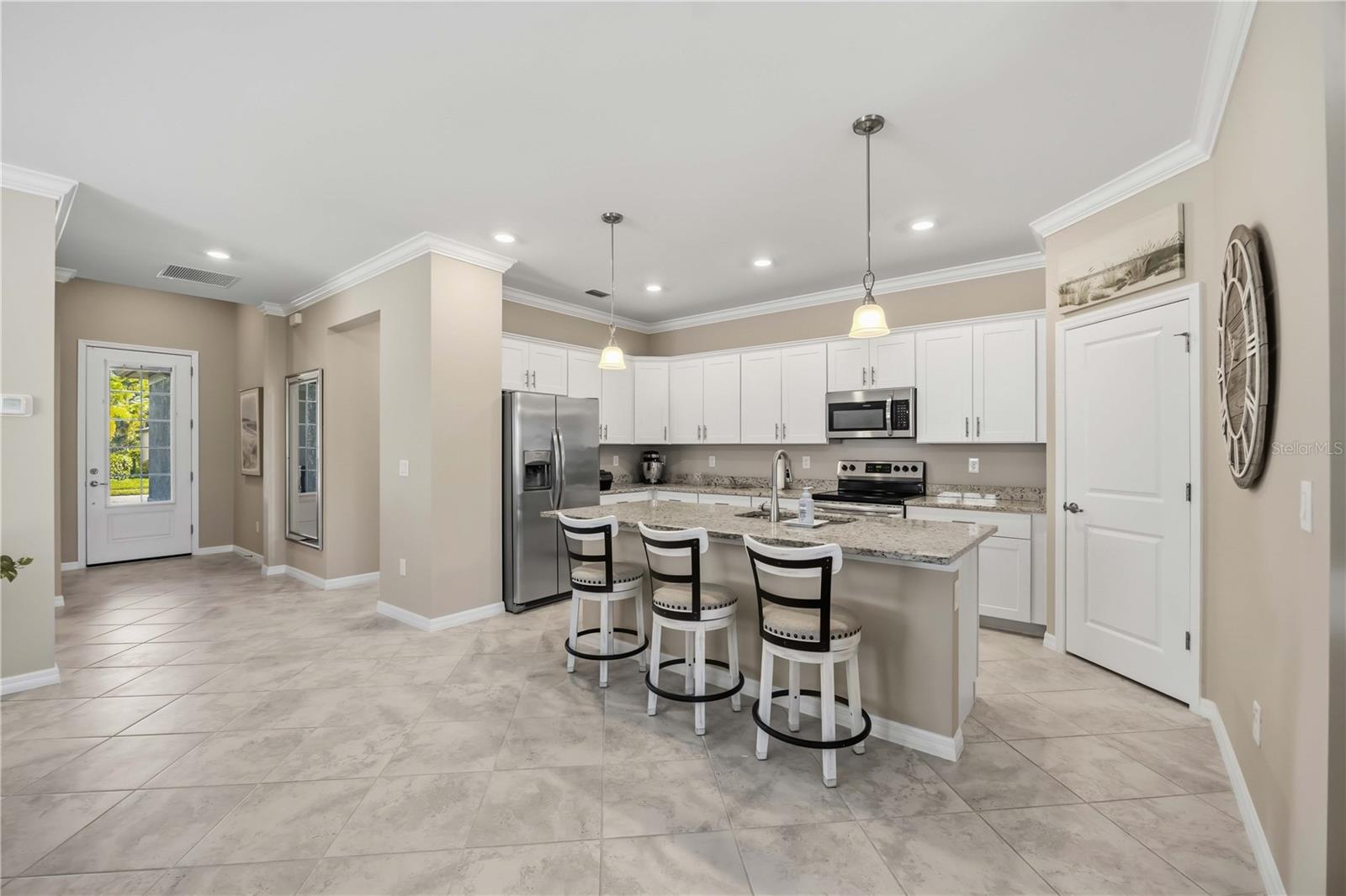 Walk in pantry - 15945 HONEY SUCKLE ST, PORT CHARLOTTE