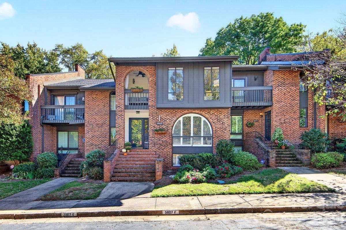 5807 Sharon Road
