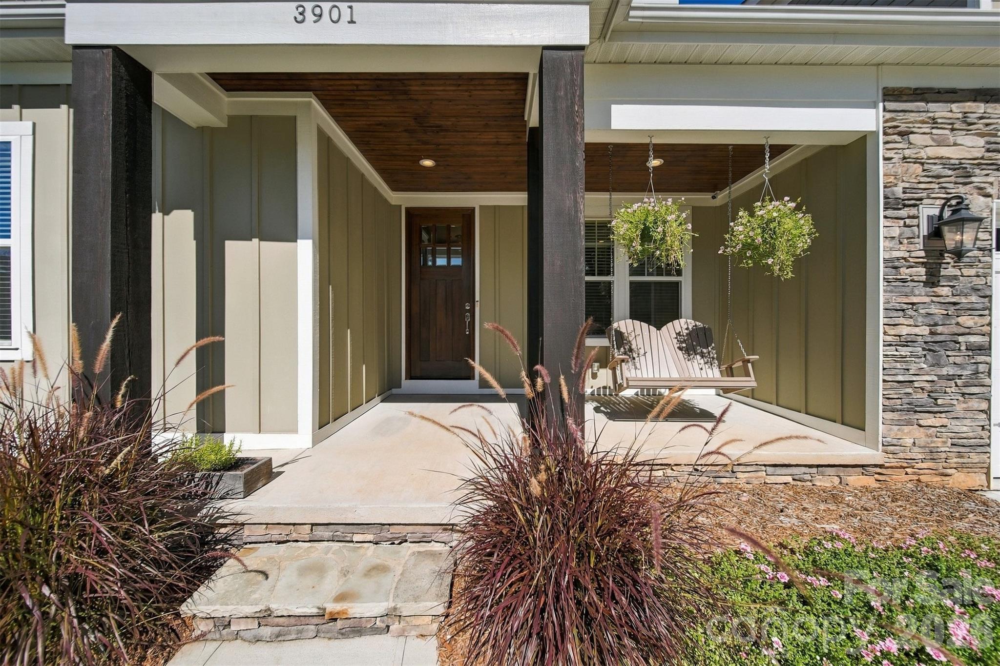 Front porch - 3901 12th Street NE, Hickory