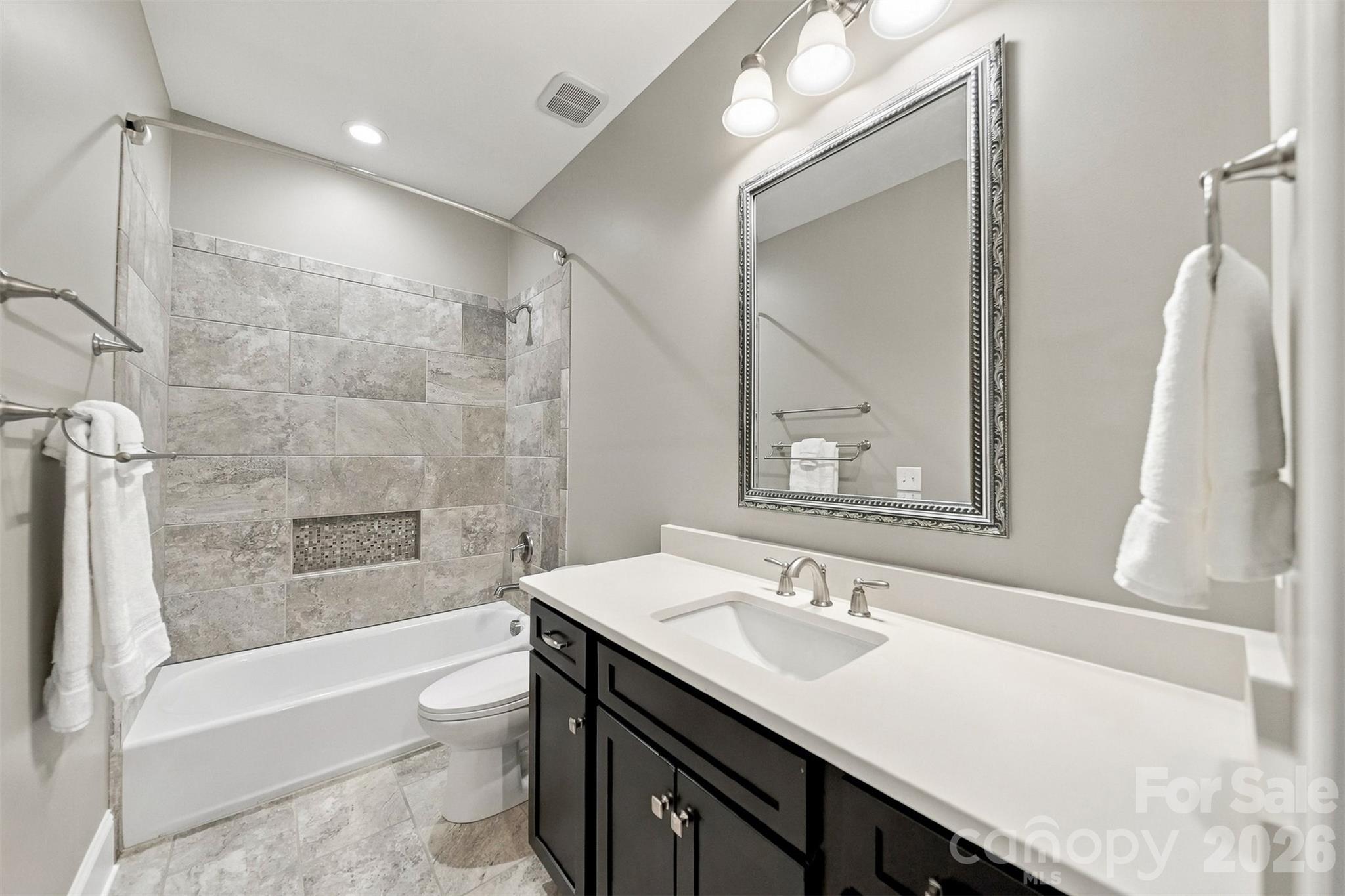 Main level Bathroom - 3901 12th Street NE, Hickory