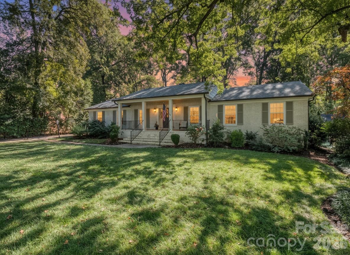 Welcome Home to Page Ct in Lansdowne - 6129 Page Court, Charlotte