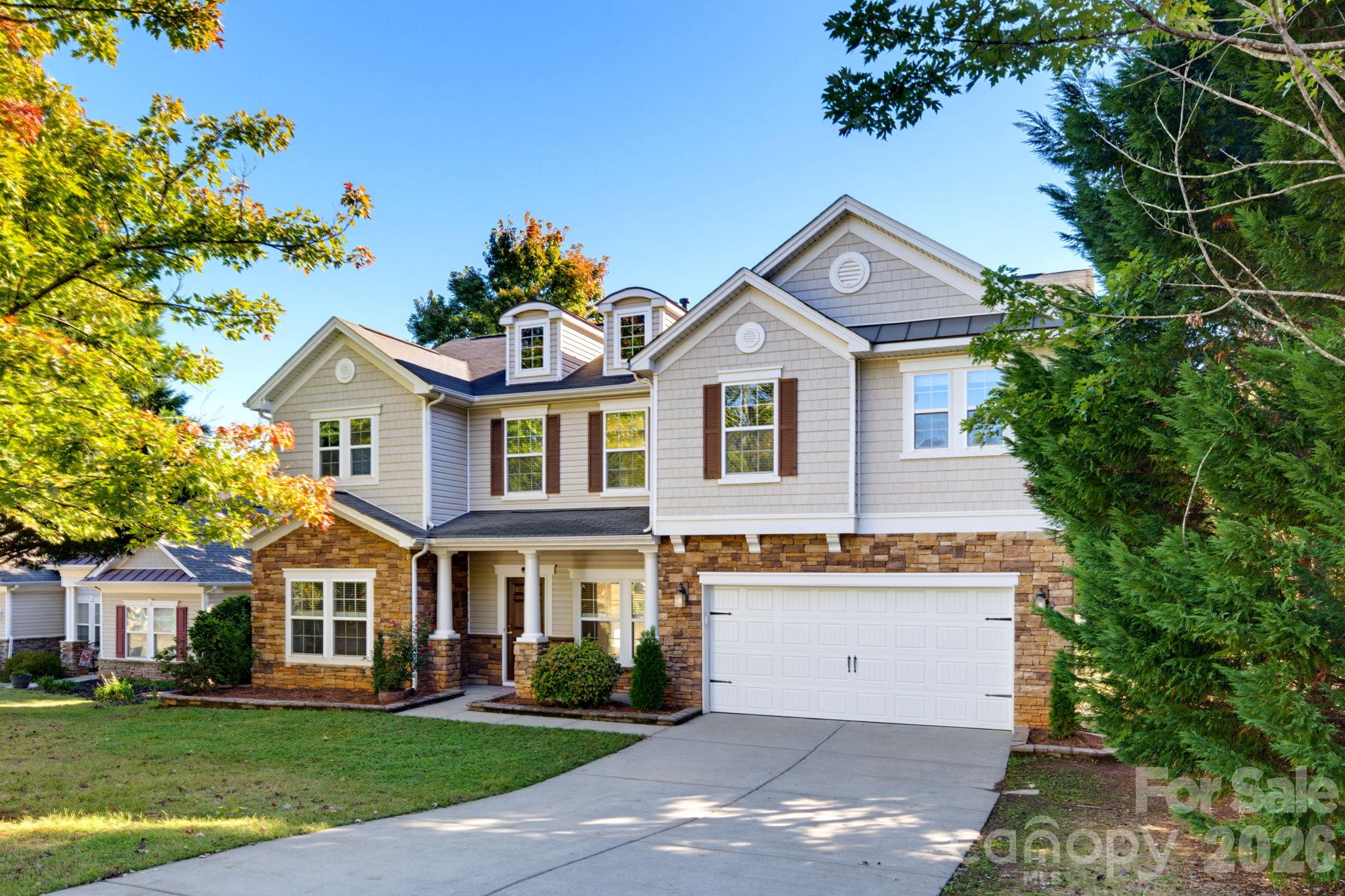 Single Family Residence at 529 Putting Drive, Fort Mill, photo 3 of 46