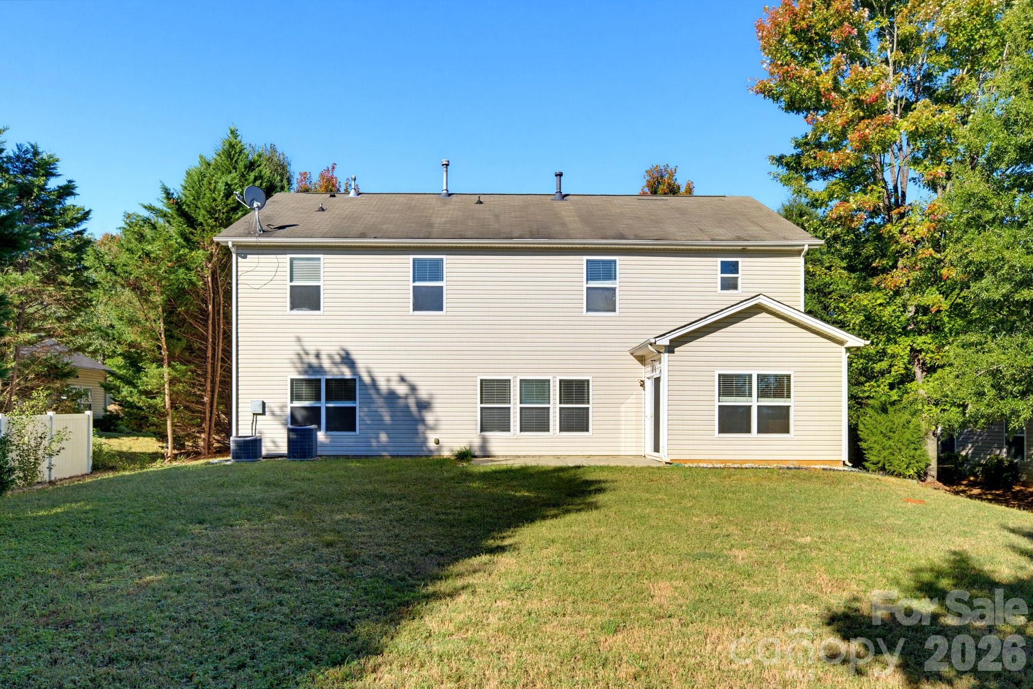 Single Family Residence at 529 Putting Drive, Fort Mill, photo 37 of 46