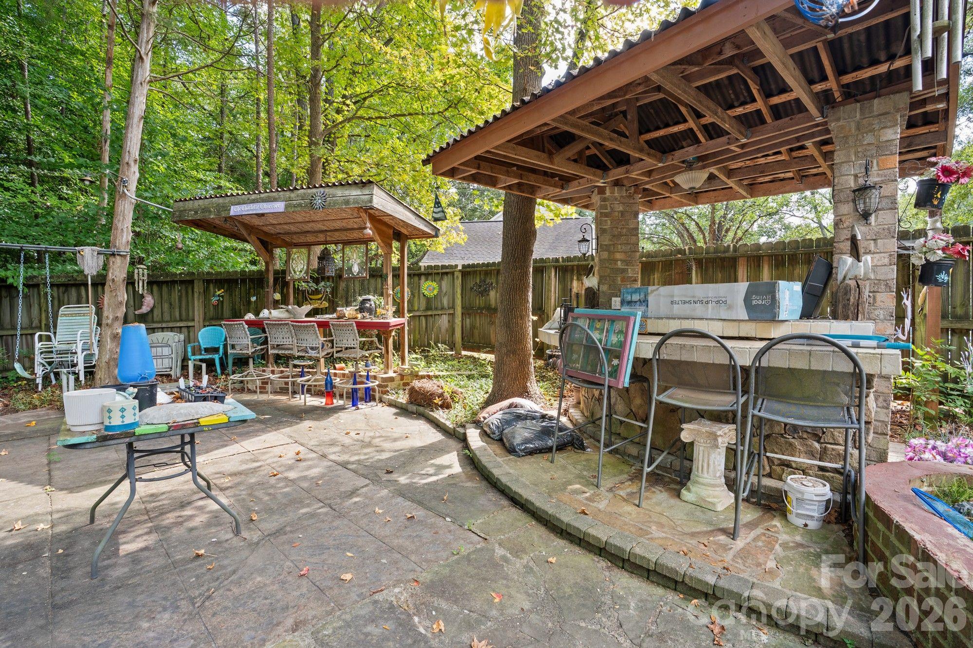 Single Family Residence at 11210 Walking Horse Lane, Charlotte, photo 3 of 29