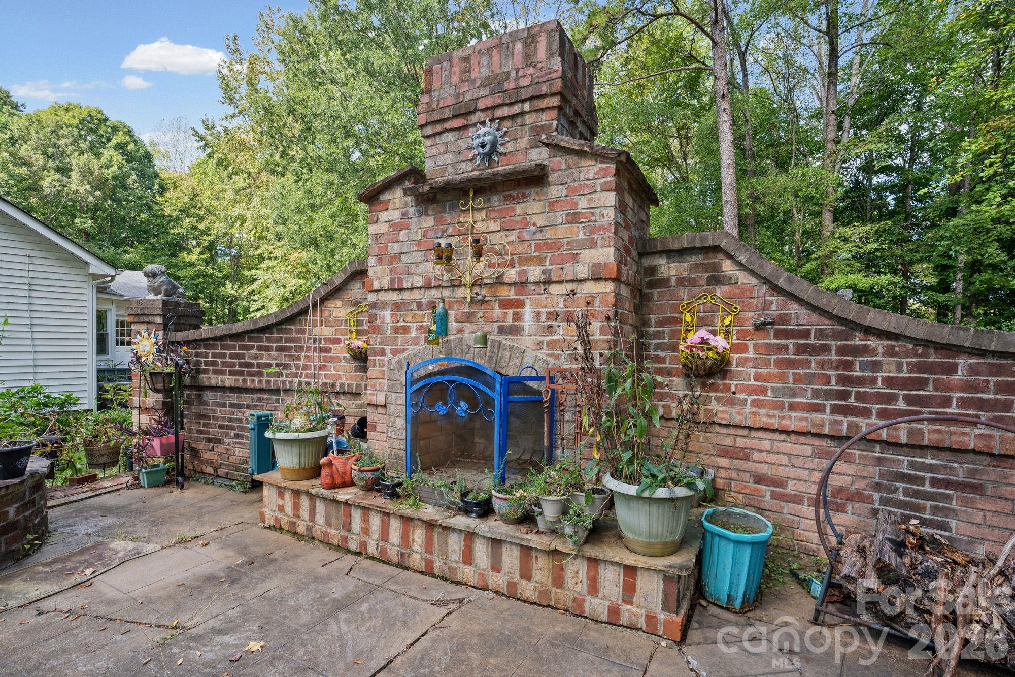Single Family Residence at 11210 Walking Horse Lane, Charlotte, photo 4 of 29