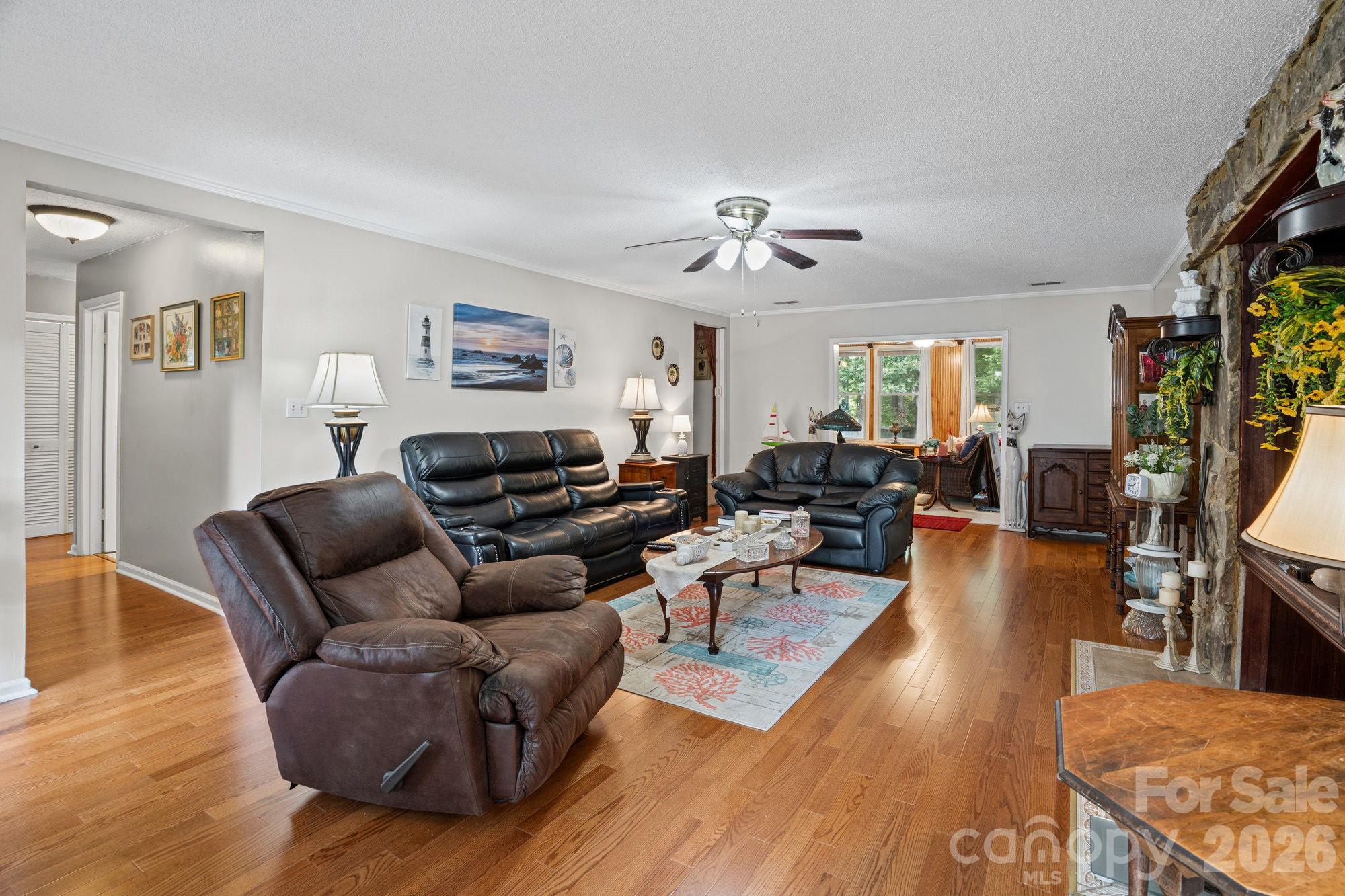 Single Family Residence at 11210 Walking Horse Lane, Charlotte, photo 6 of 29