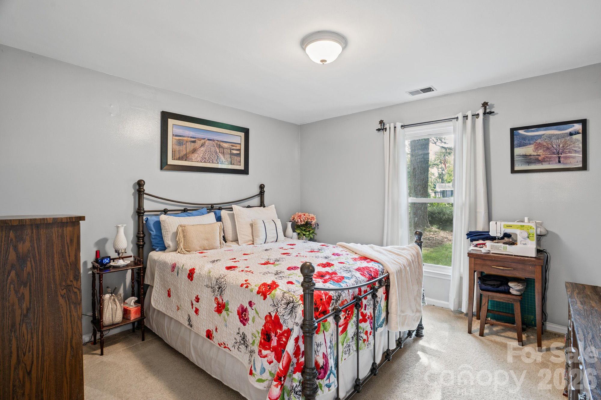 Single Family Residence at 11210 Walking Horse Lane, Charlotte, photo 17 of 29