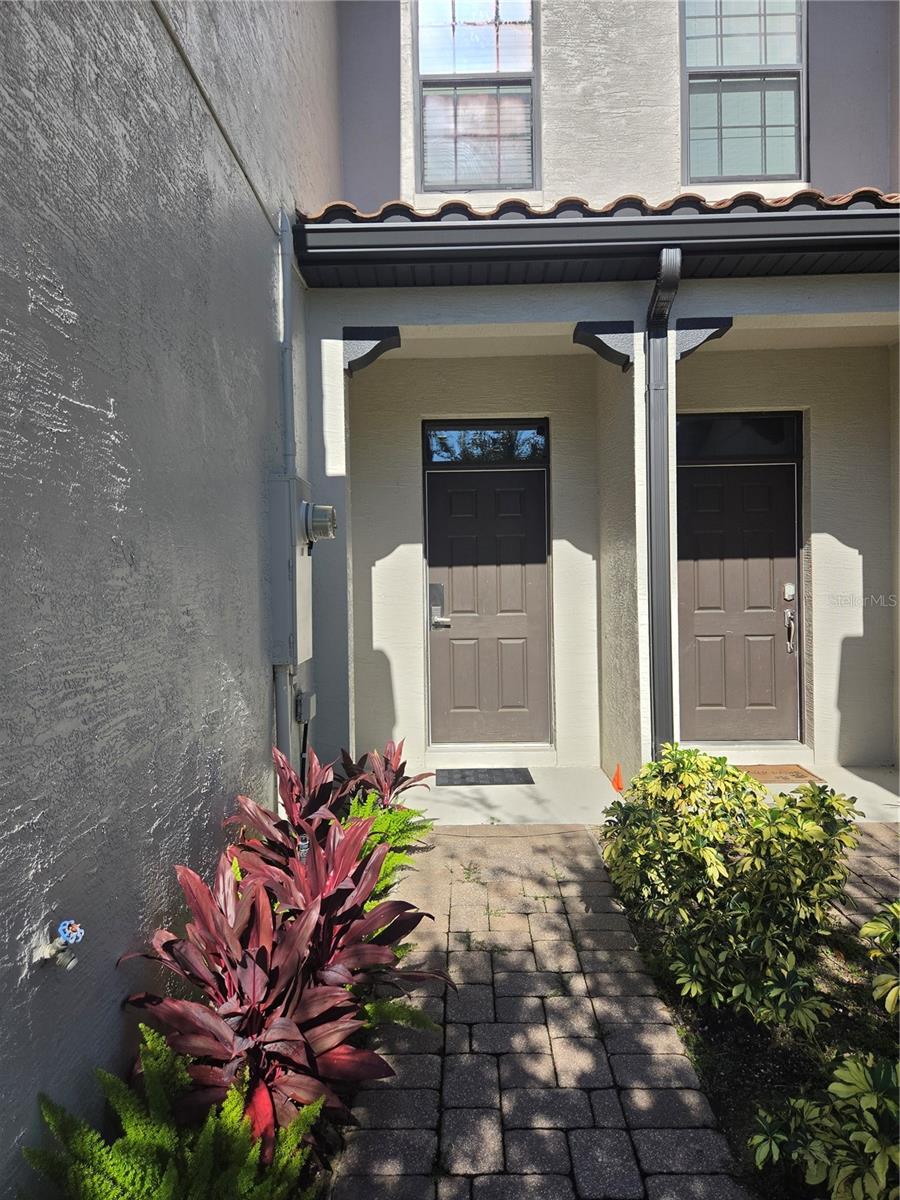 Townhouse at 8135 ROSEVILLE BLVD, DAVENPORT, photo 7 of 56